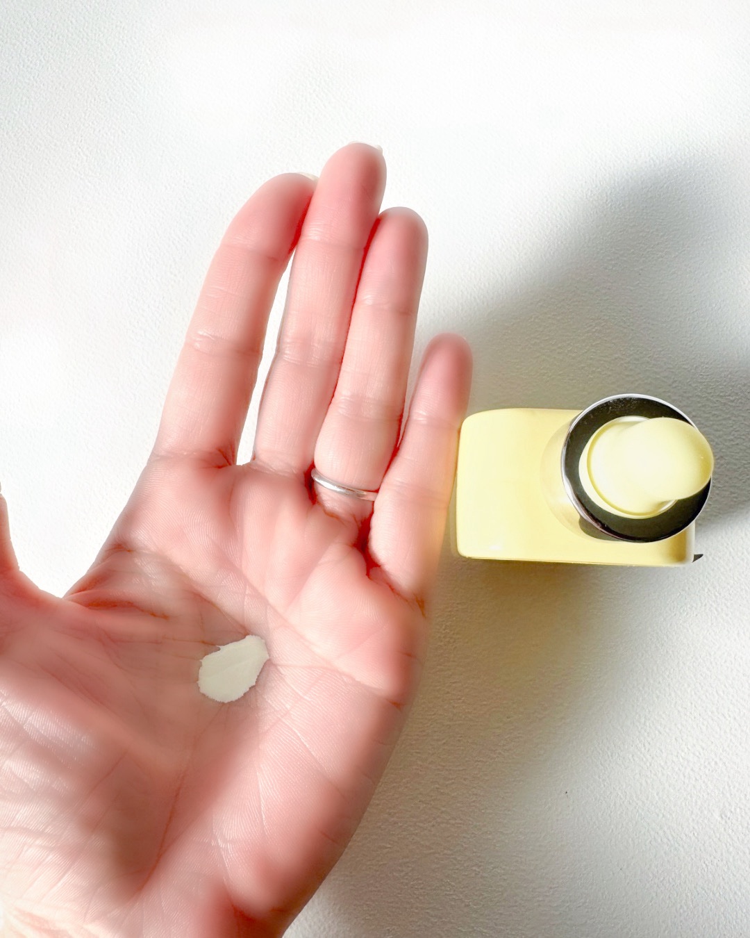 5番 白玉グルタチオンCトーンアップベース SPF50+ PA++++/numbuzin/化粧下地を使ったクチコミ（3枚目）