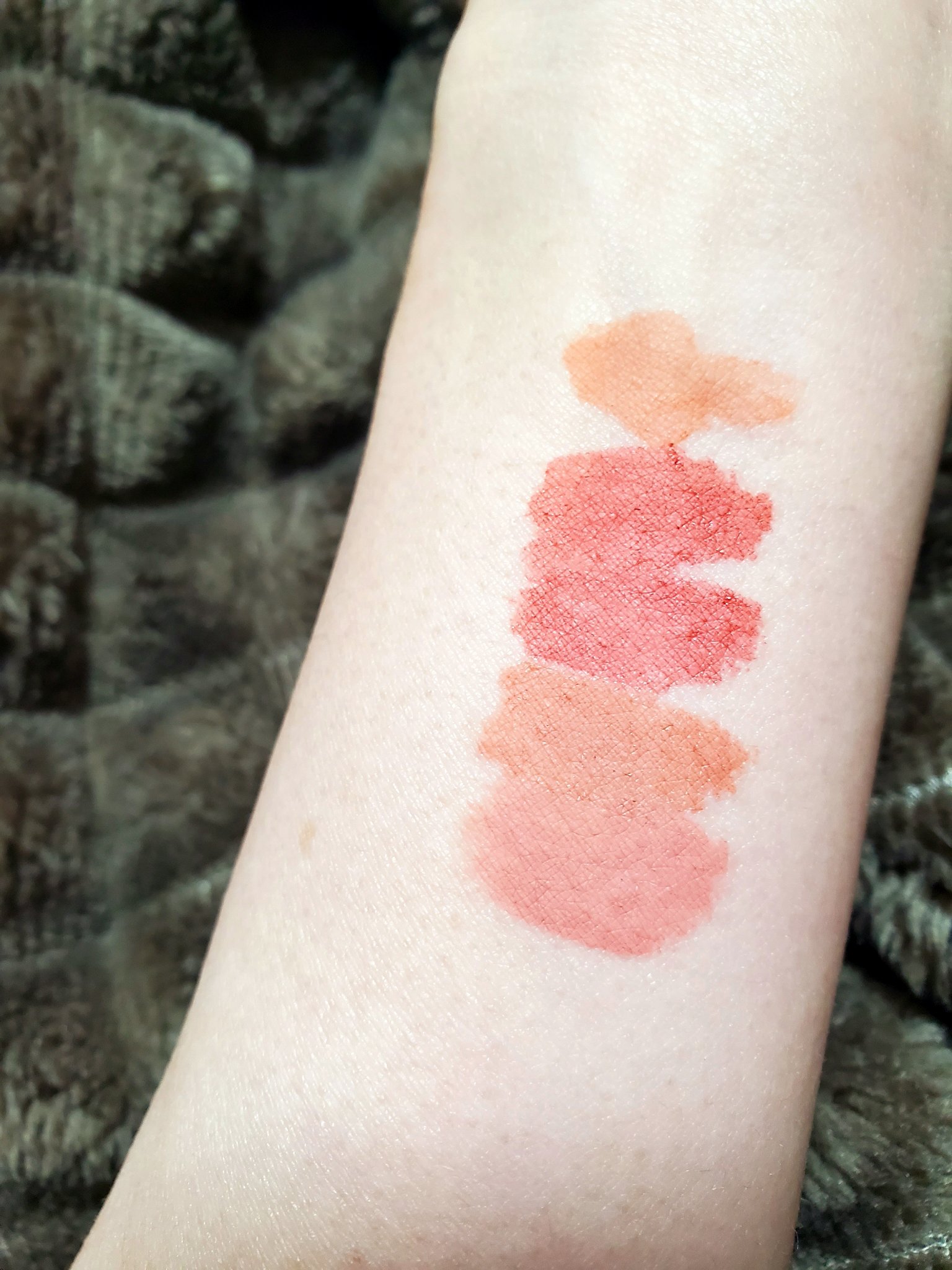 フィクシングティント ハグベージュ/ETUDE/リップティントを使ったクチコミ（2枚目）