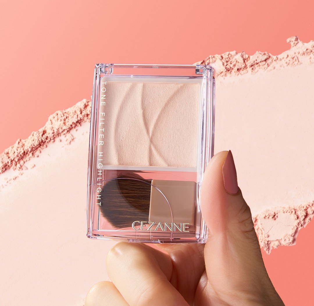 トーンフィルターハイライト/CEZANNE/パウダーハイライトを使ったクチコミ（1枚目）