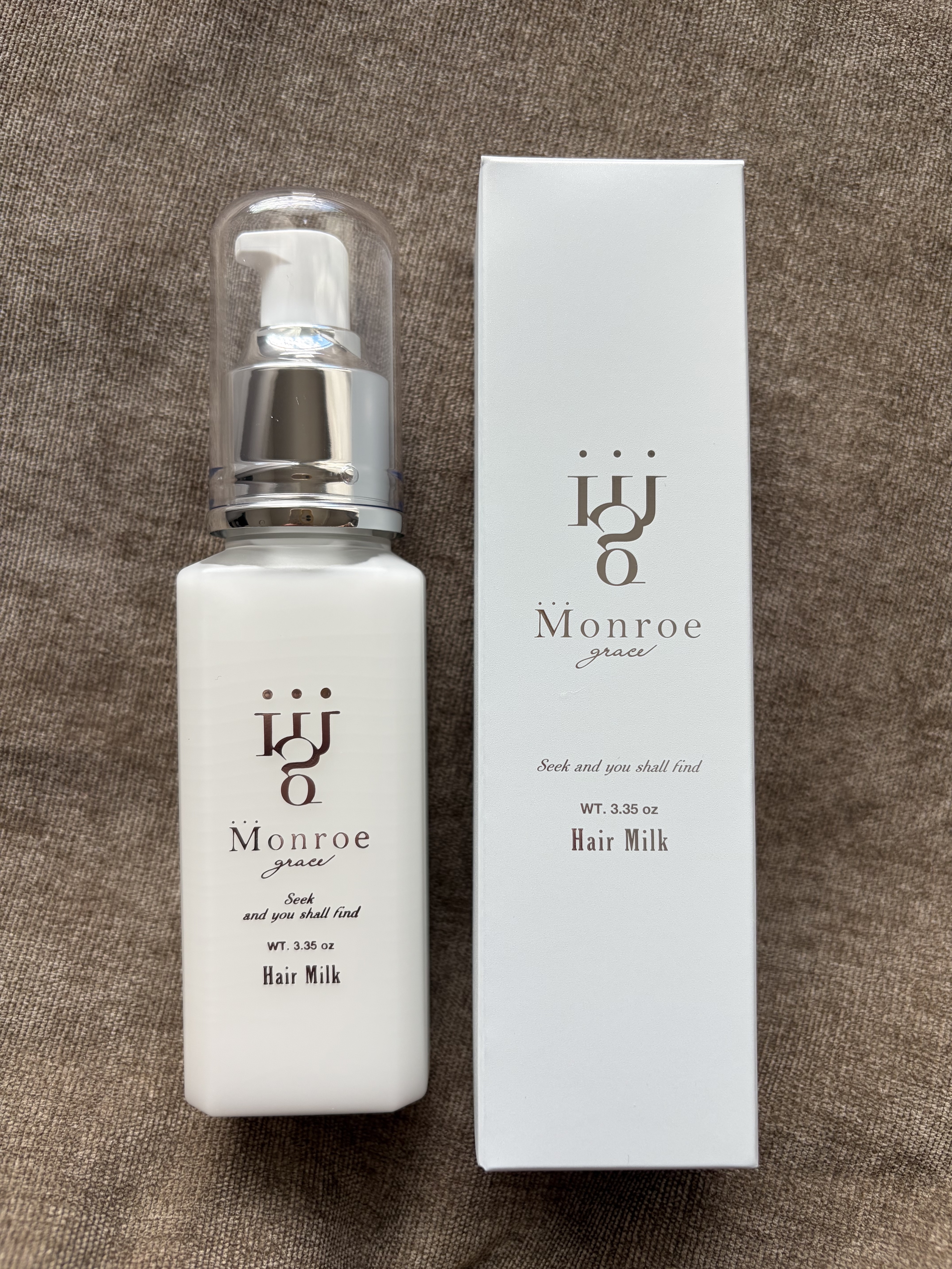 モンローグレイス ヘアミルク✔


私の大好きなヘアケアブランド〖モンローグレイス〗からヘアミルクが登場🆕✨
モンローグレイスの商品は全部大好きだけどこのヘアミルクもめっちゃめっちゃ良かった♡
全然ベタつきのないヘアミルクで、髪に馴染ませ