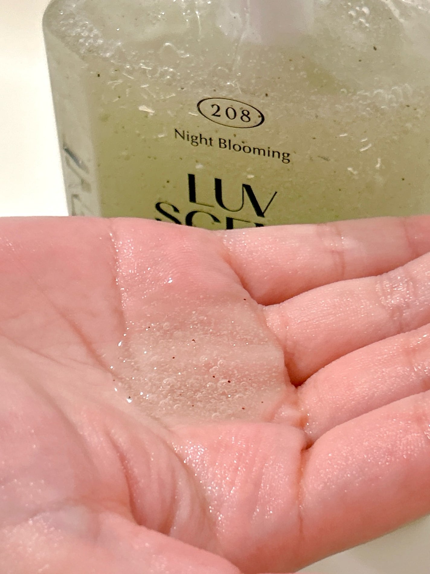 のぶあゆ on LIPS 「.🫧✨LUVSCENTスクラブボディウォッシュ✨🫧2025.1..」(2枚目)