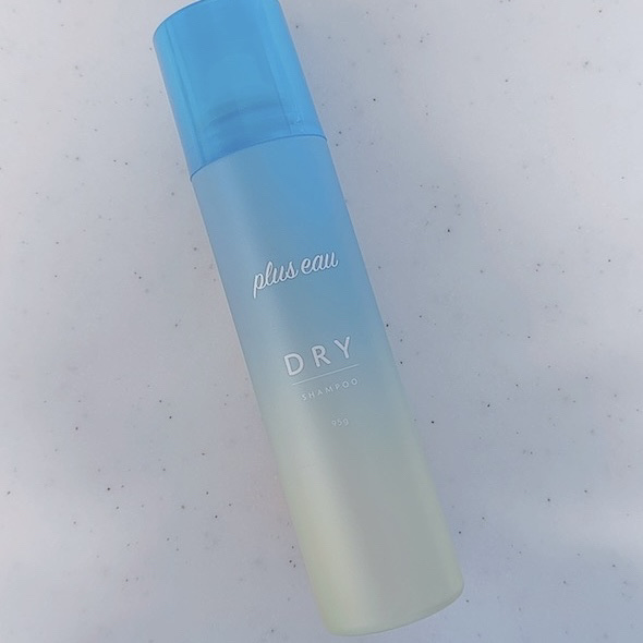 
【plus eau 2wayドライシャンプー 95g】

いい匂いするし、さらさらになるし
コスパ的にも悪くないと思う💃💃💃

#プリュスオー
#ドライシャンプー
