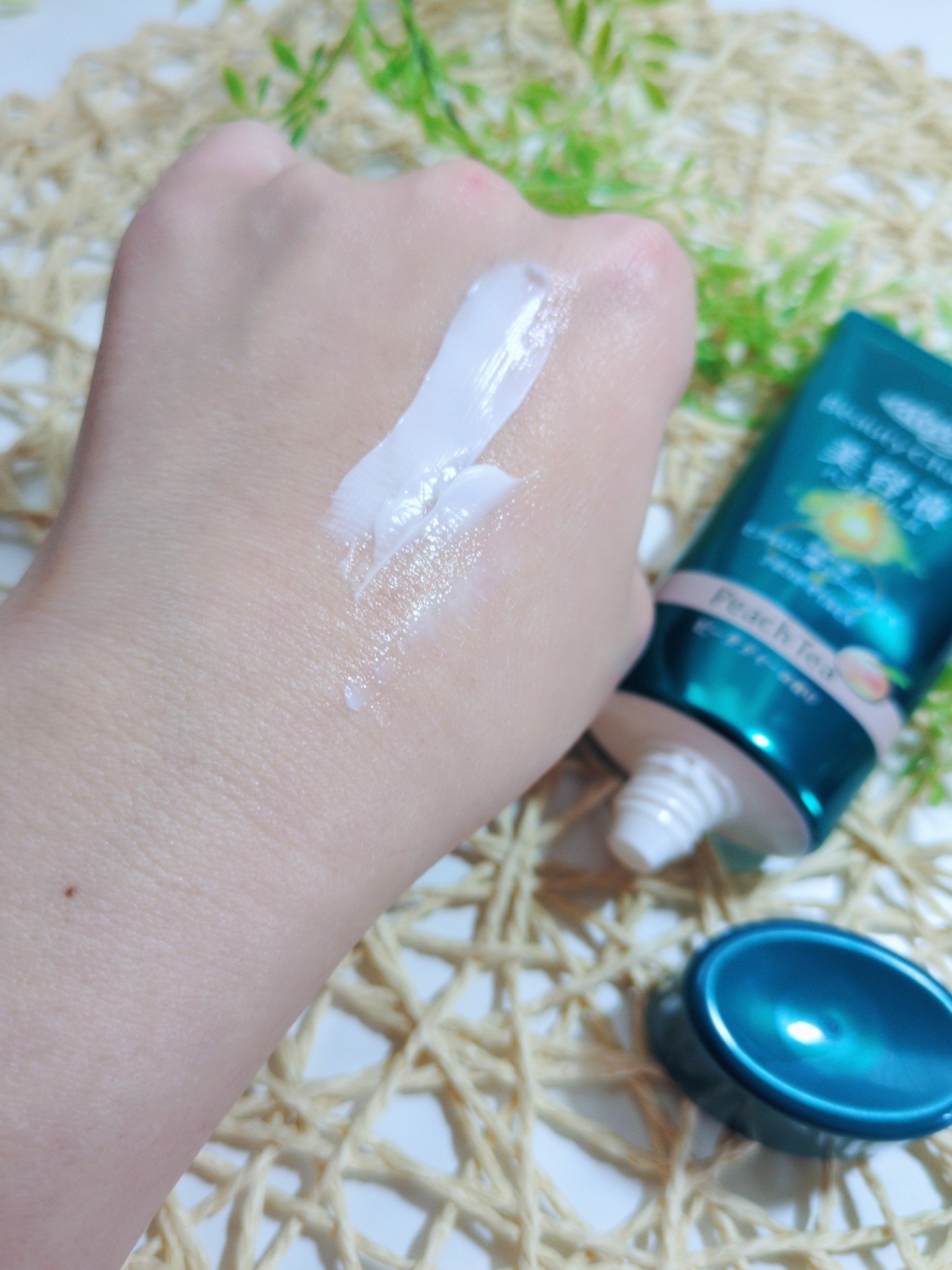 ビューティーチャージ ピーチティーの香り/アトリックス/ハンドクリームを使ったクチコミ（2枚目）