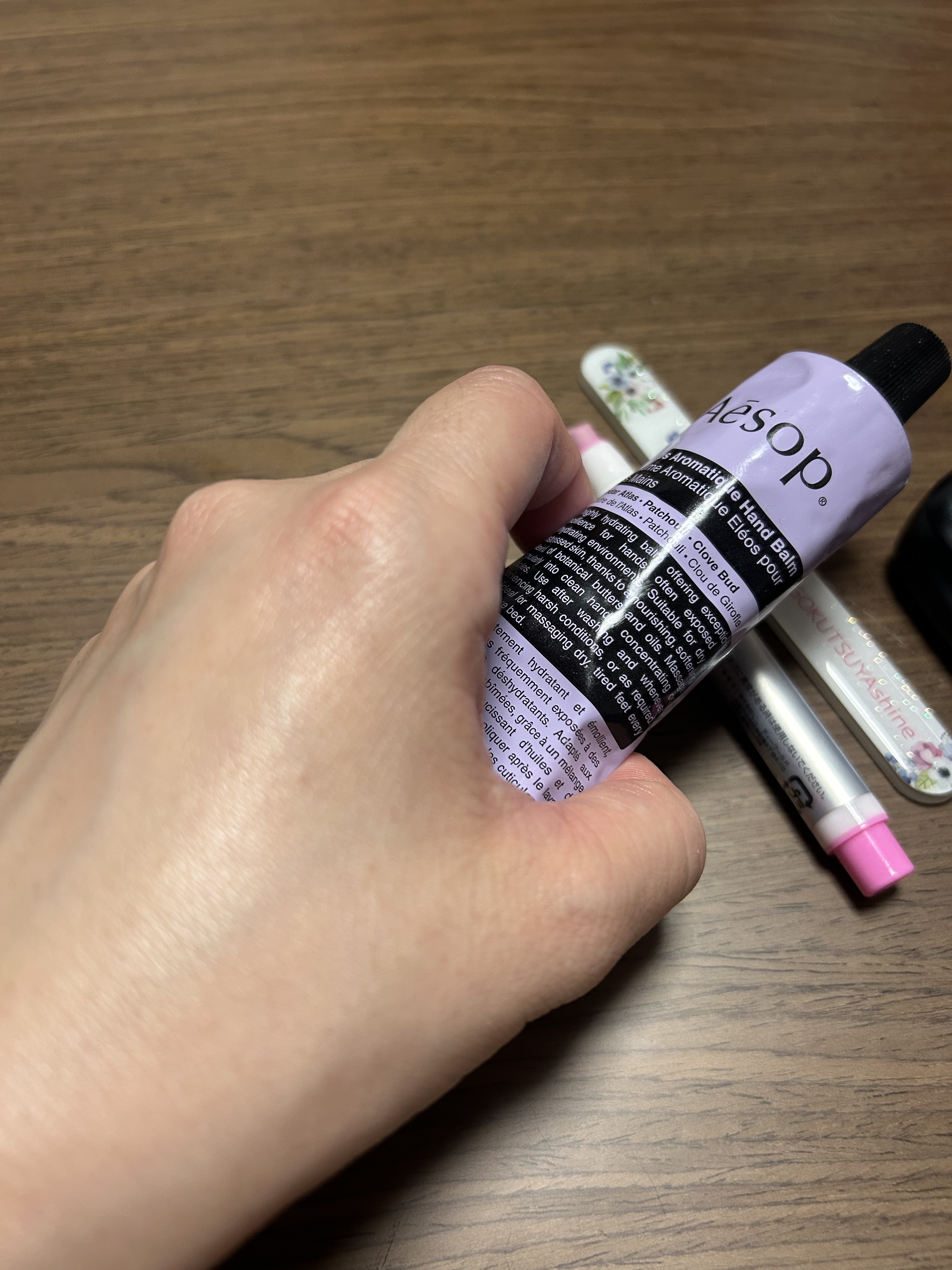 エレオス アロマティック ハンドバーム/Aesop/ハンドクリームを使ったクチコミ（3枚目）