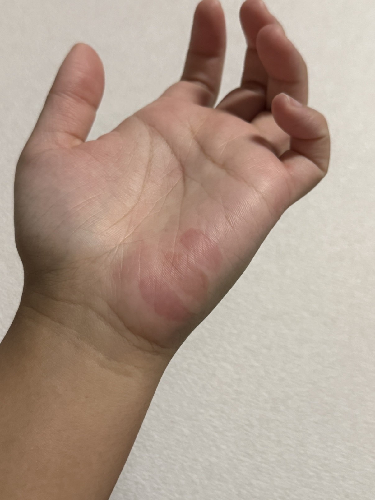 アップトゥーミー　ハグマイリップ　カラーロックプランパー/up2me/リッププランパーを使ったクチコミ（3枚目）