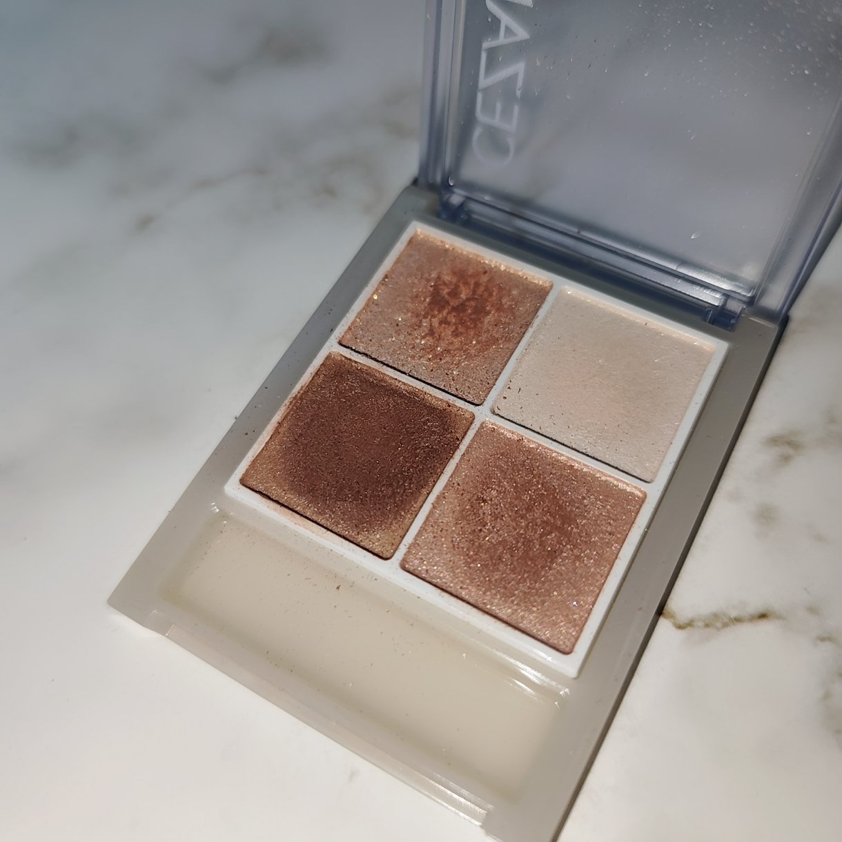 ペールトーンアイシャドウ/CEZANNE/アイシャドウを使ったクチコミ（2枚目）