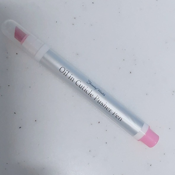 
【ビューティーワールド オイルインキューティクルプッシャーペン】

甘皮処理も気軽に出来るし
これめっちゃ大好き❣️

ずっと使ってて、でも無くしてしまって
買おうと思ったけどお店に置いてなくて
LIPSで購入したε-(´∀｀;)

#ネ