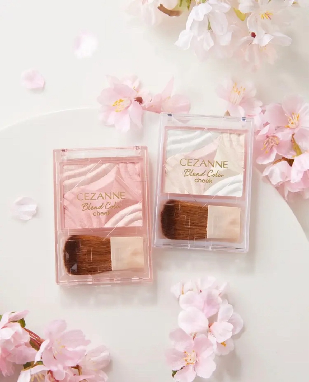 CEZANNE ブレンドカラーチークのクチコミ「来年からセザンヌのチークが発売！

新色可愛すぎて、絶対買う！
右の色を狙ってる！
全4色にな.....」（1枚目）