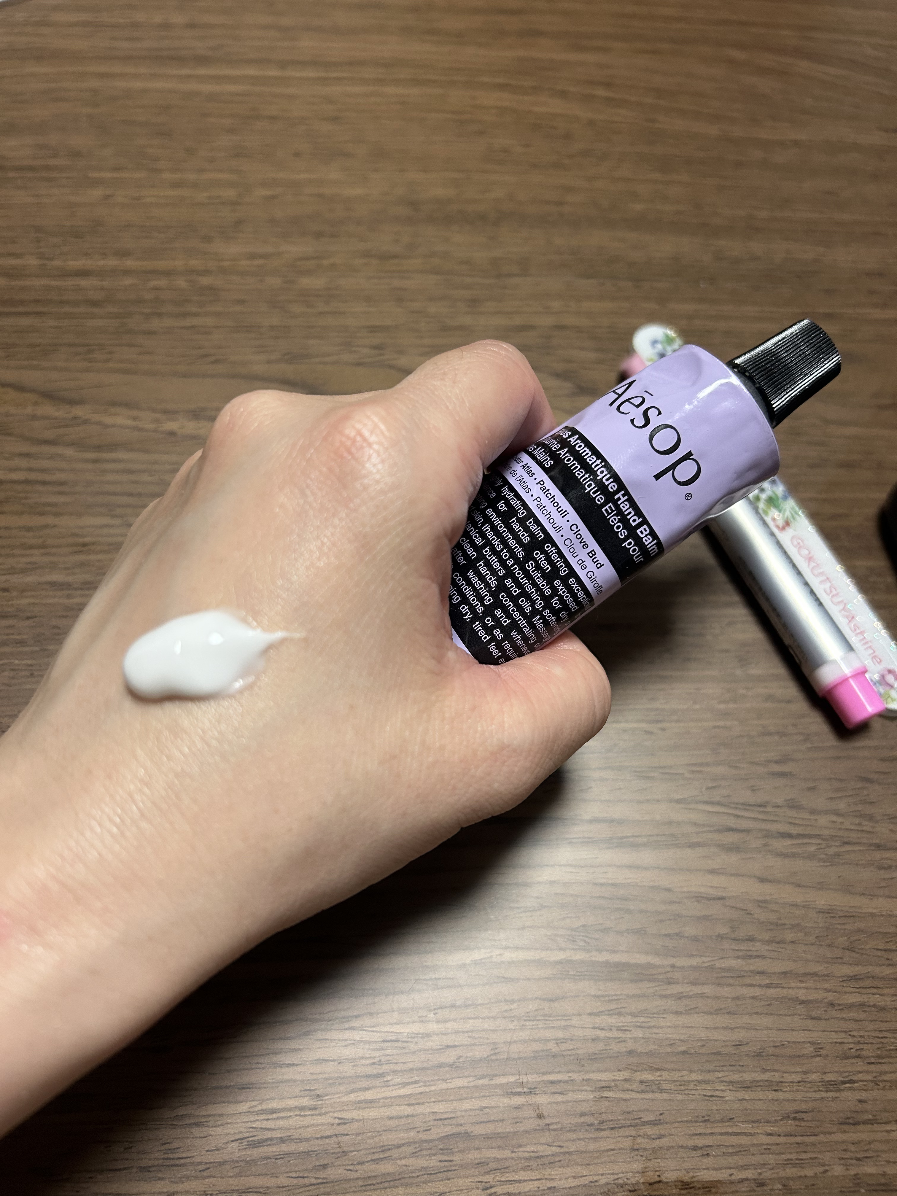 エレオス アロマティック ハンドバーム/Aesop/ハンドクリームを使ったクチコミ（2枚目）