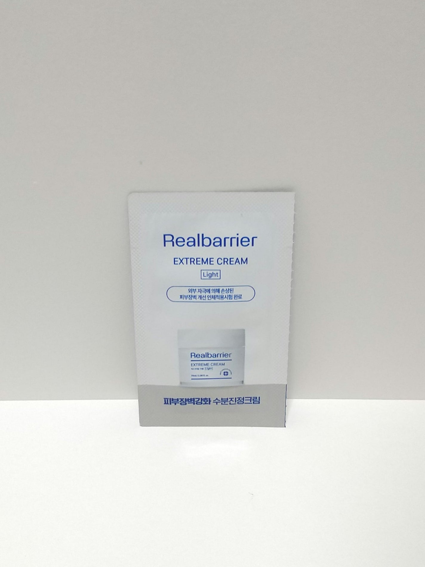 リアルバリア エクストリームクリーム ライト/Real Barrier/フェイスクリームを使ったクチコミ(1枚目)