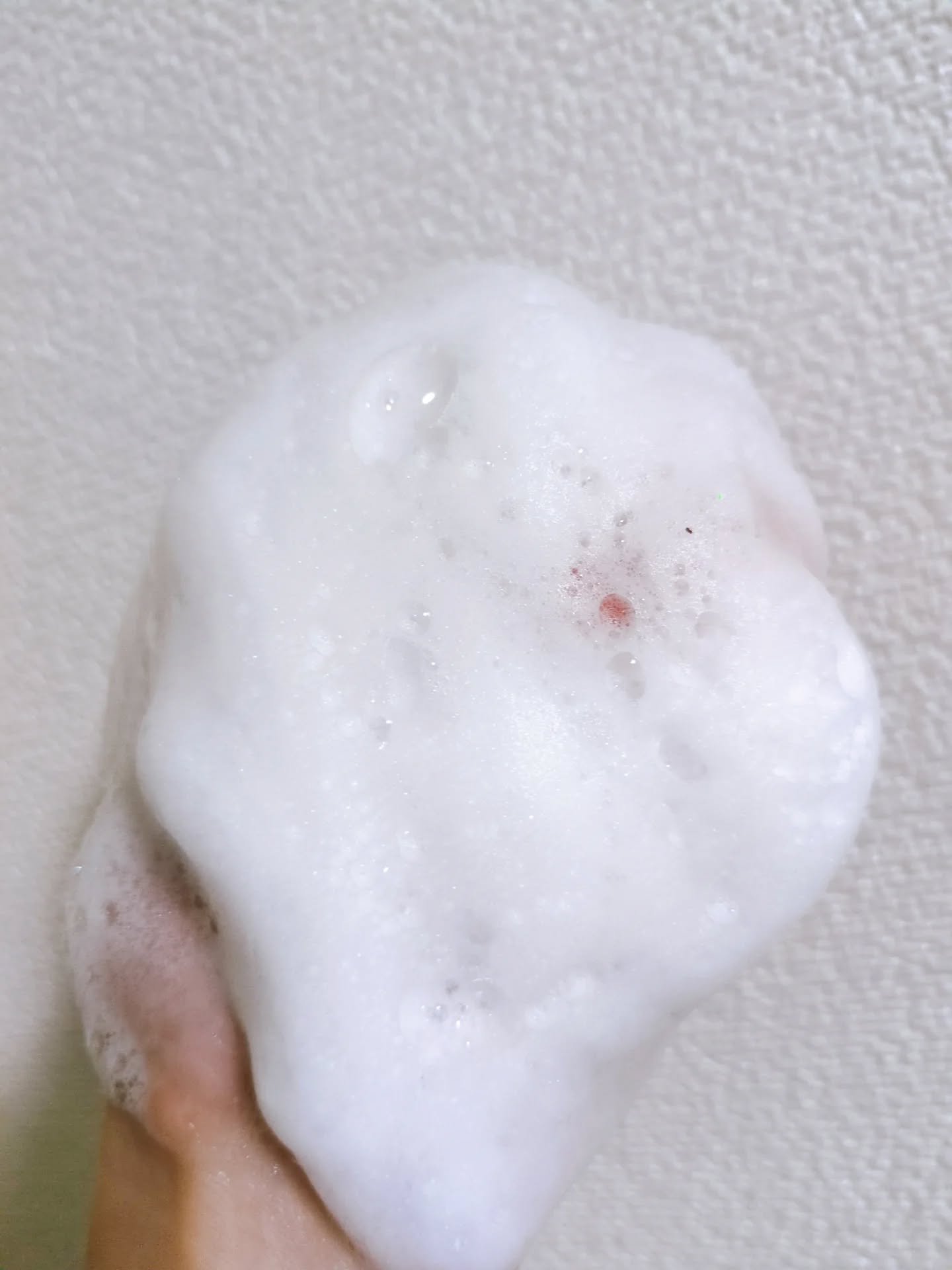 スクラブボディウォッシュ ホワイトシャツ リネンコットン/LUV SCENT/ボディスクラブを使ったクチコミ（3枚目）