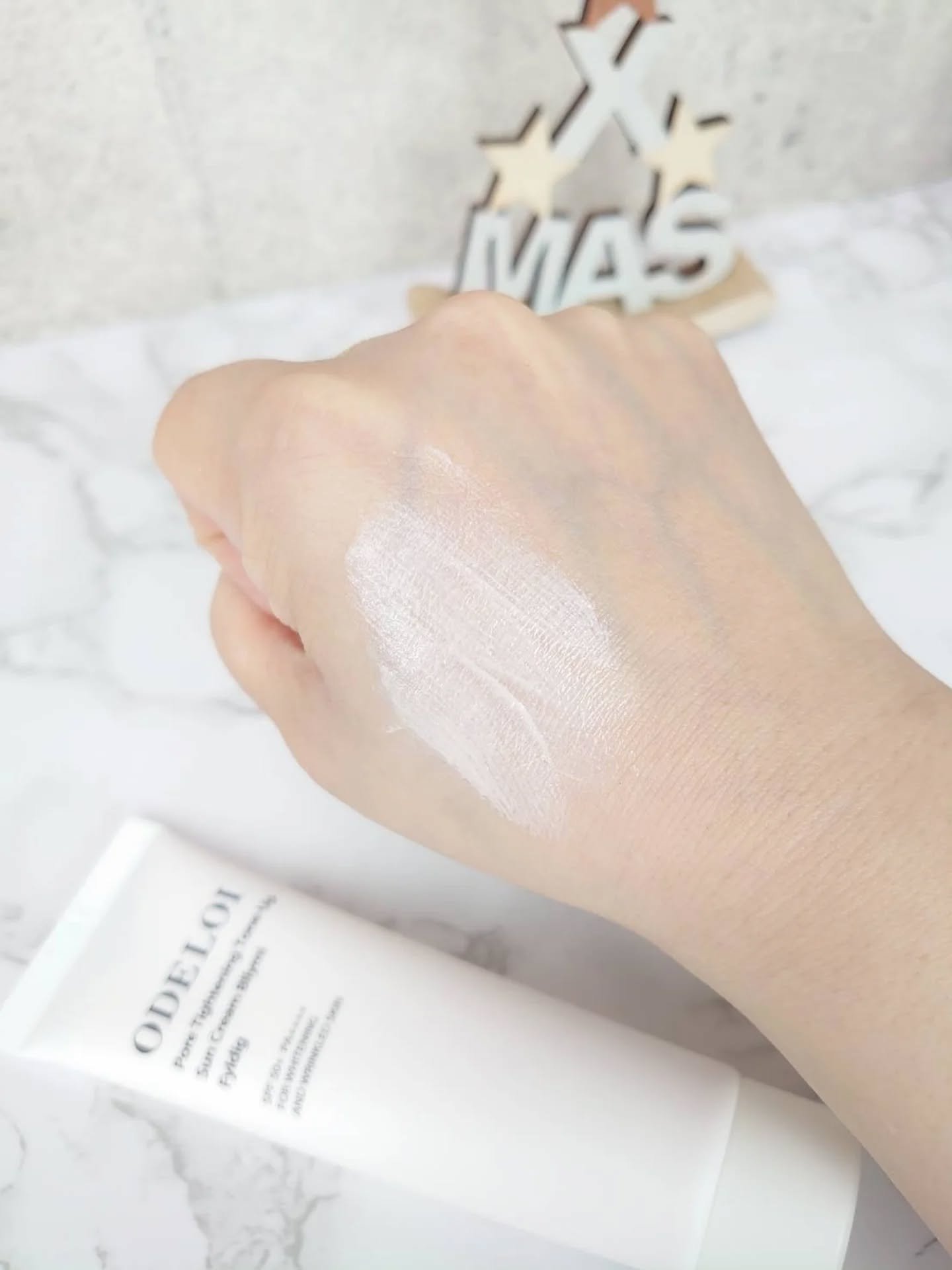 毛穴縮小 トーンアップサンクリーム プリミ フィリディ/ODELOI/化粧下地を使ったクチコミ（3枚目）