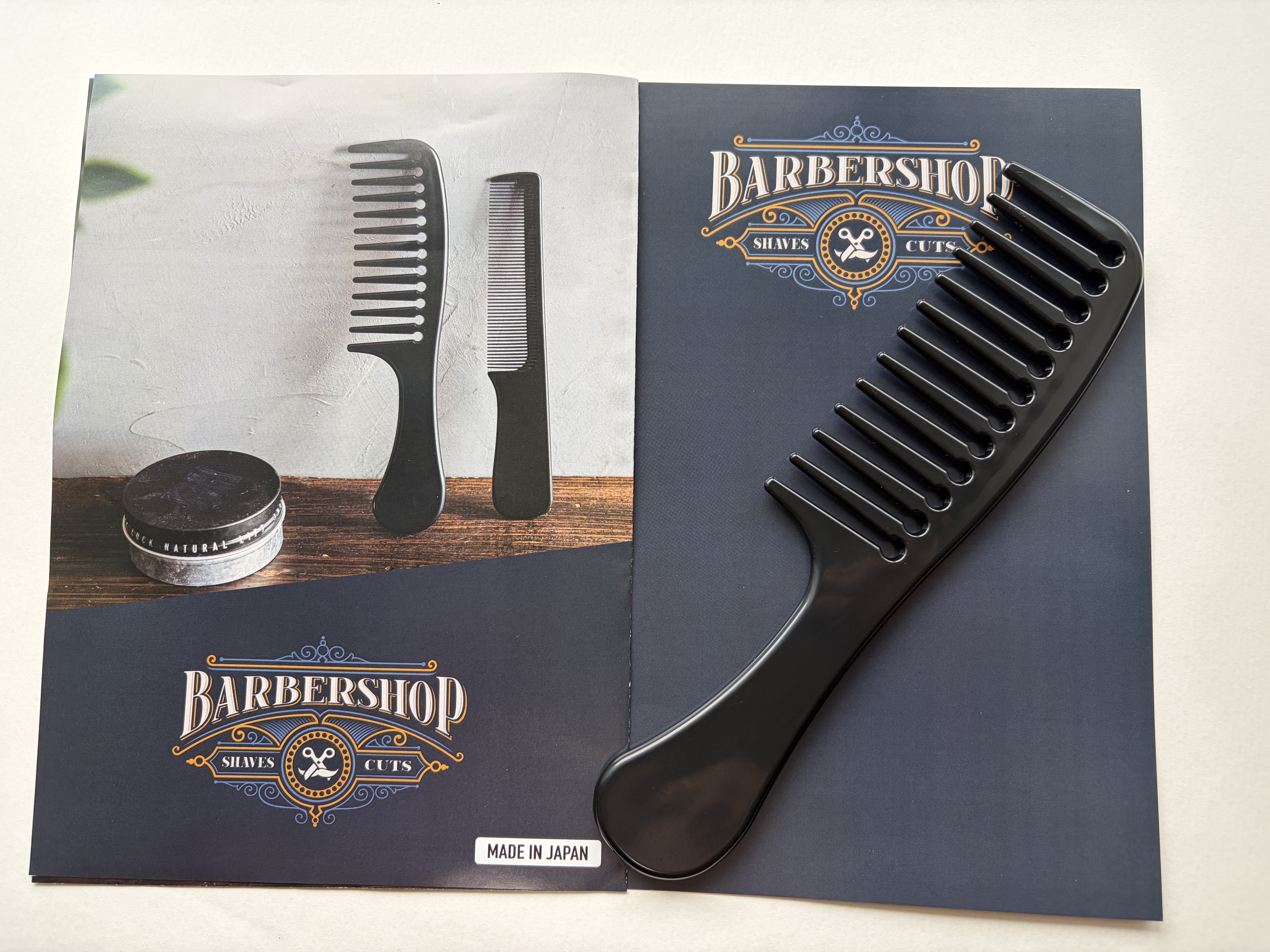 iMii コーム くし✔

濡れた髪に使えるコームを探していたところ、Amazonで見つけました🪮
トリートメントを馴染ませるのに使ったり、濡れた髪をブラッシングするのに使ったりしようと思います🎶

【防カビ効果】お風呂場での使用や薬剤