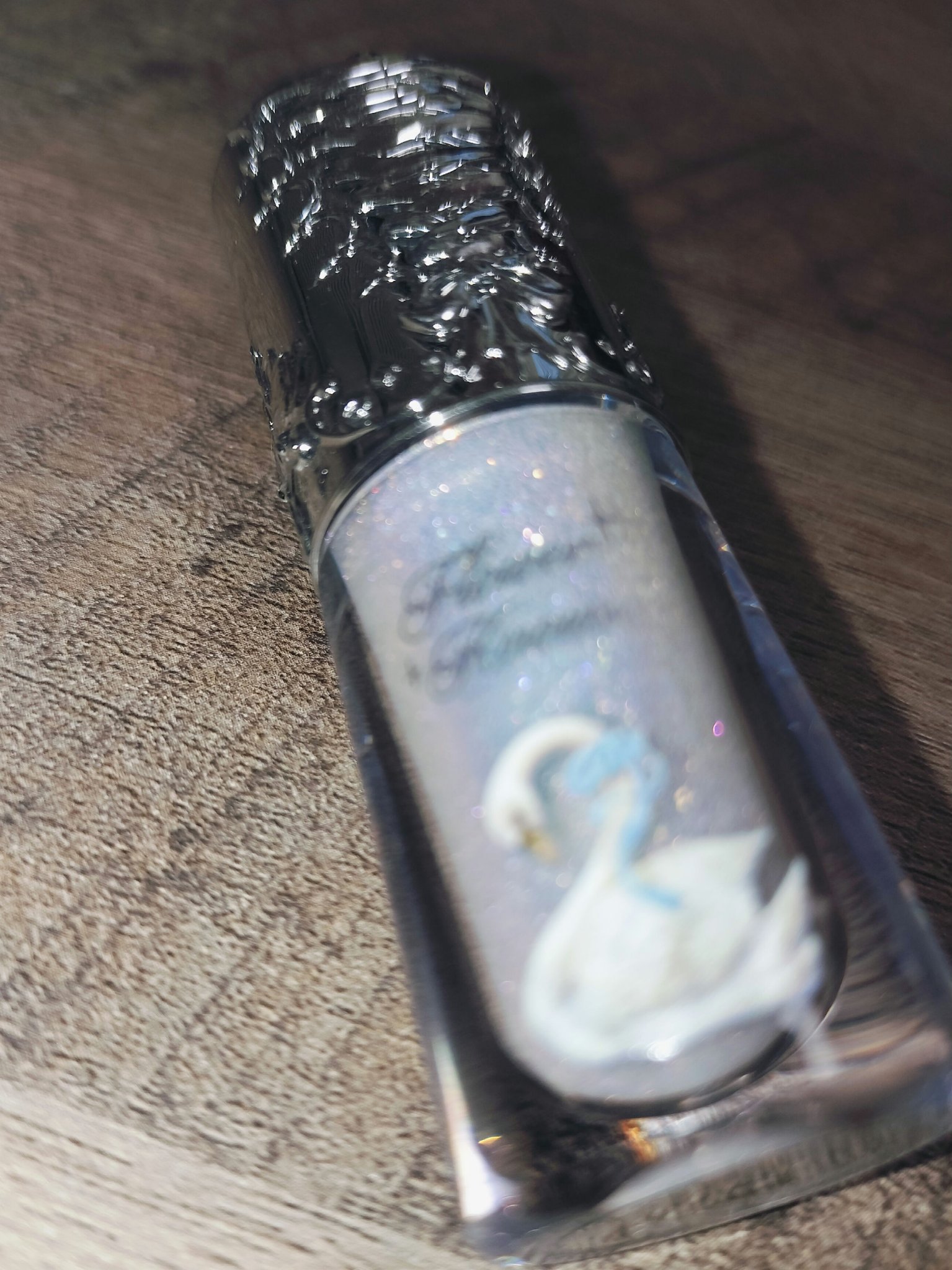 フラワーノーズ スワンバレエシリーズ リキッドアイシャドウ/FlowerKnows/リキッドアイシャドウを使ったクチコミ（1枚目）