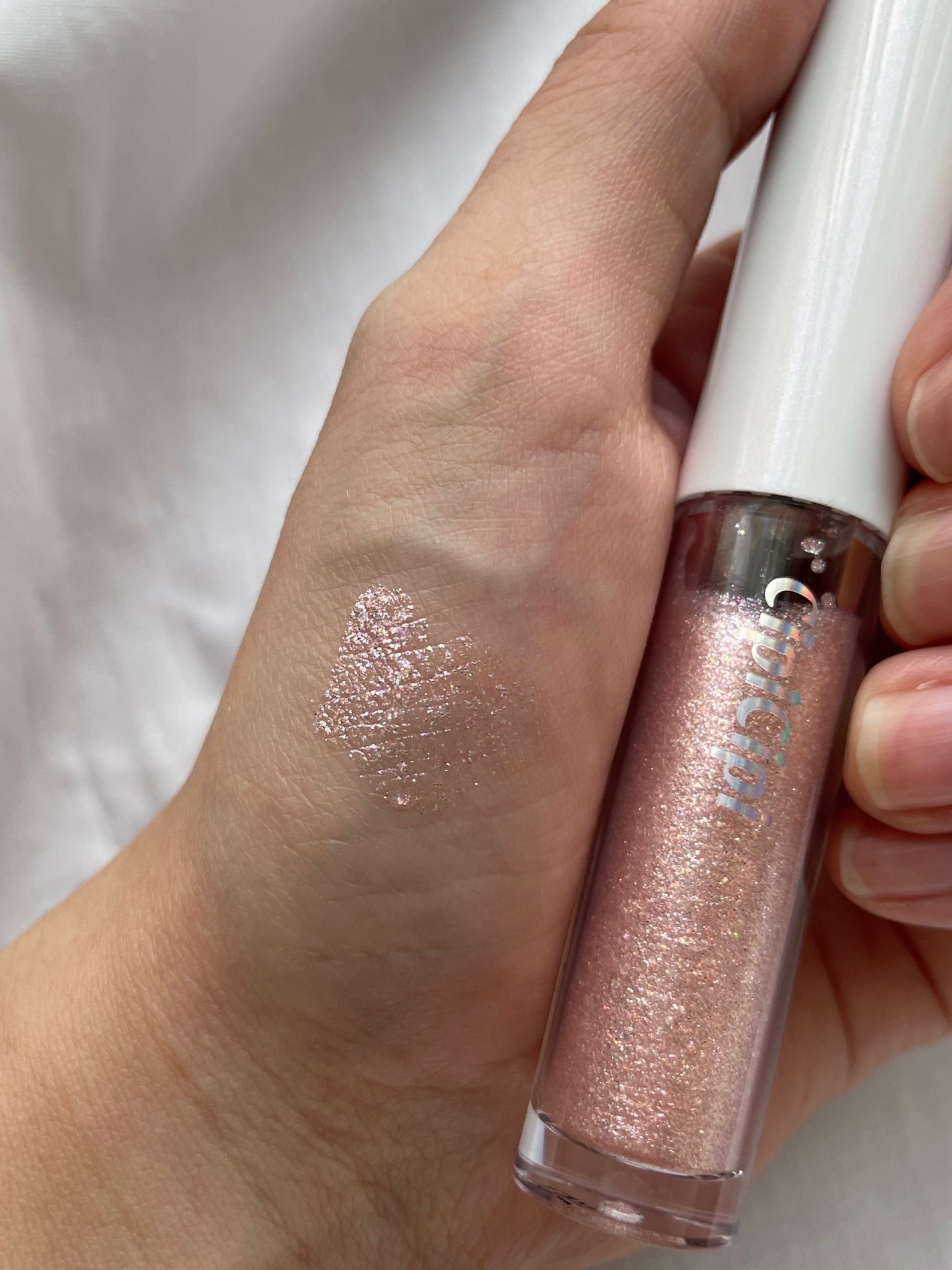 シピシピ グリッター イルミネーションライナー S/CipiCipi/リキッドアイライナーを使ったクチコミ(2枚目)