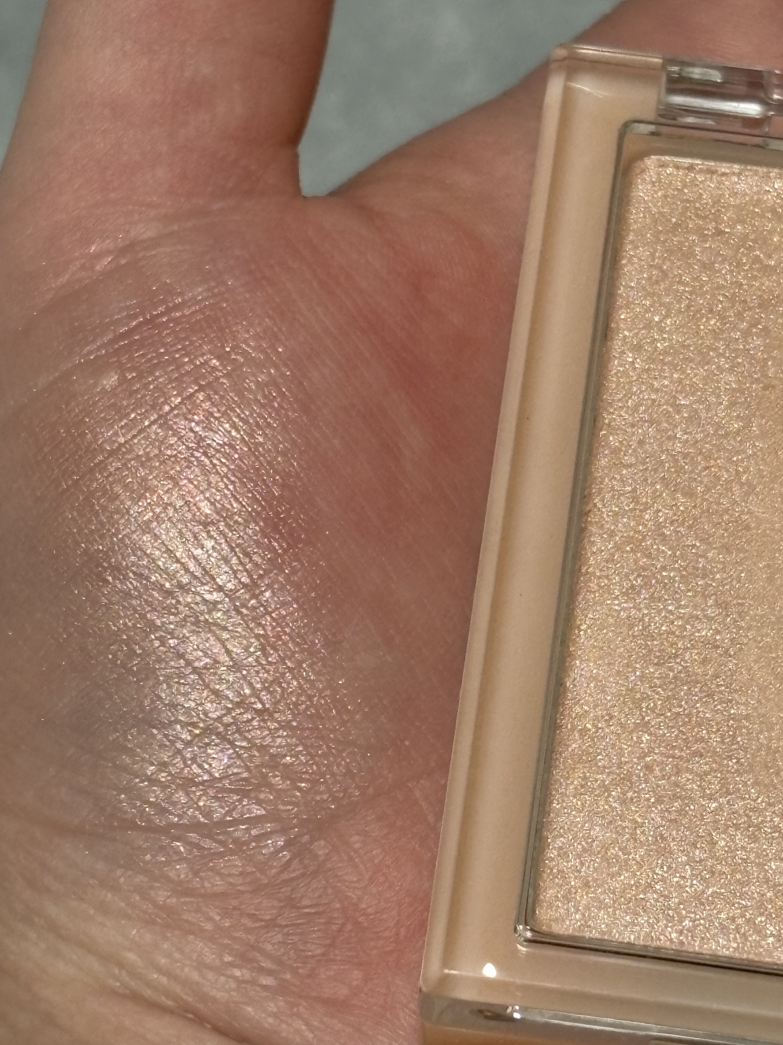 ヴェールライター 01 サンキスドベール(sun kissed veil)/rom&nd/パウダーハイライトを使ったクチコミ（2枚目）