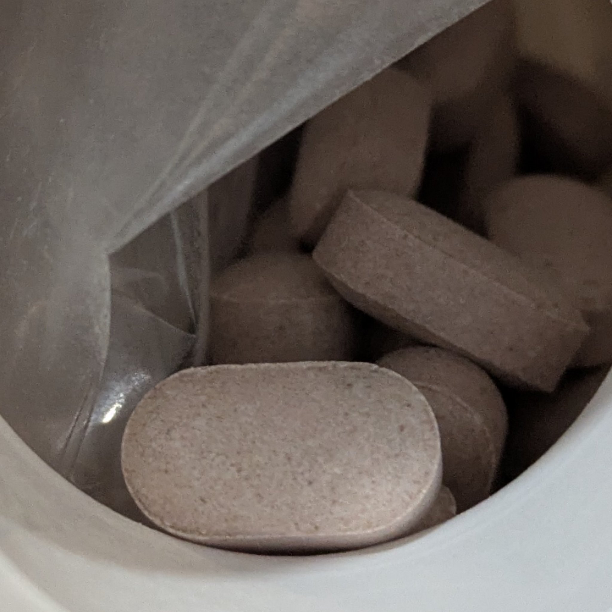 Balance Flow アークパントンヒール のクチコミ「1日2粒を目安に続けています💊✨
トラブルケアだけでなく、鎮静や再生を意識した主要成分も含まれ.....」（2枚目）