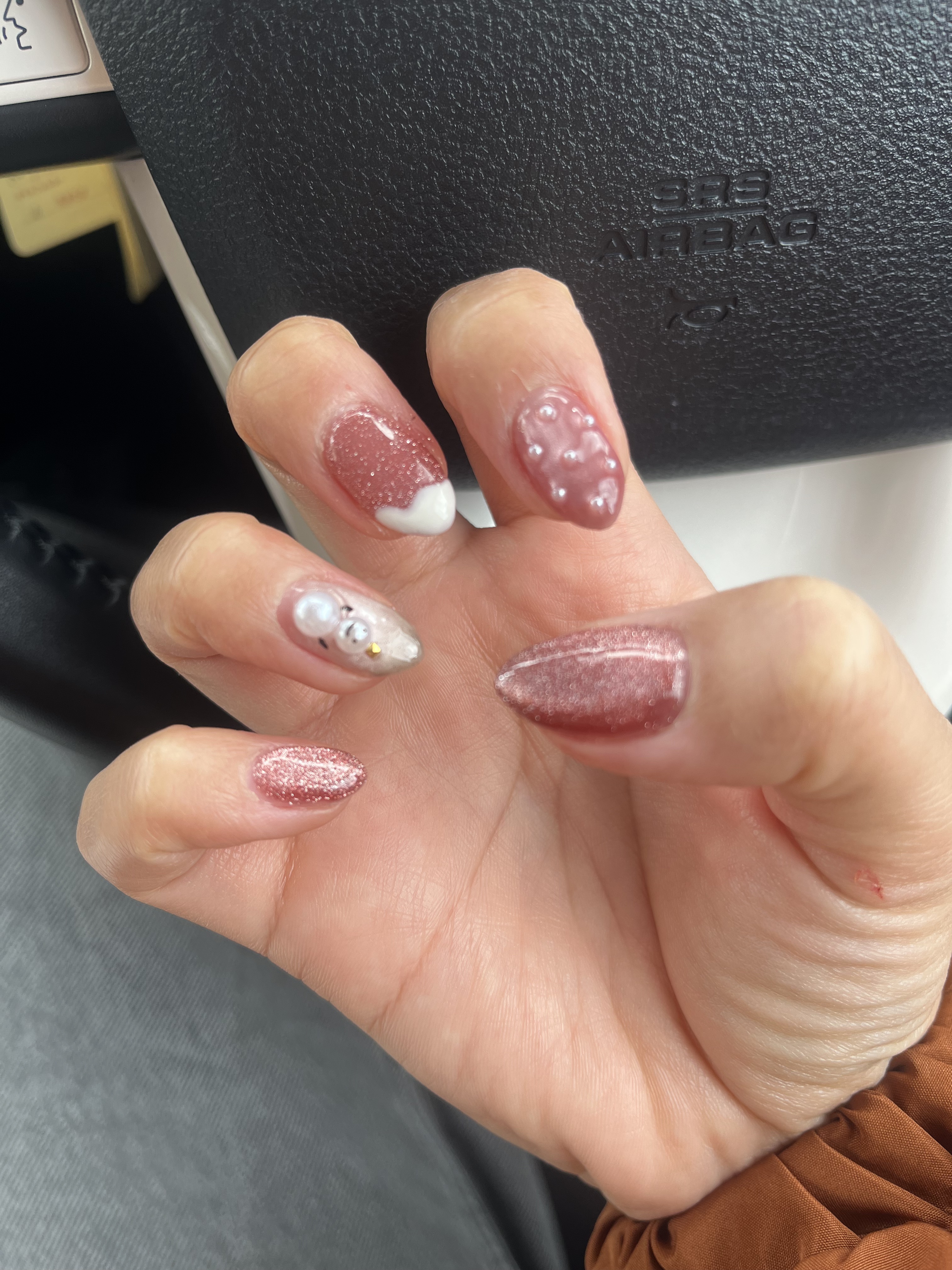 クリスマスネイル💅

子供が喜ぶかなと雪だるまにしましたが
そこまで喜んでくれませんでした☺️

#最旬ちゅるんネイル 