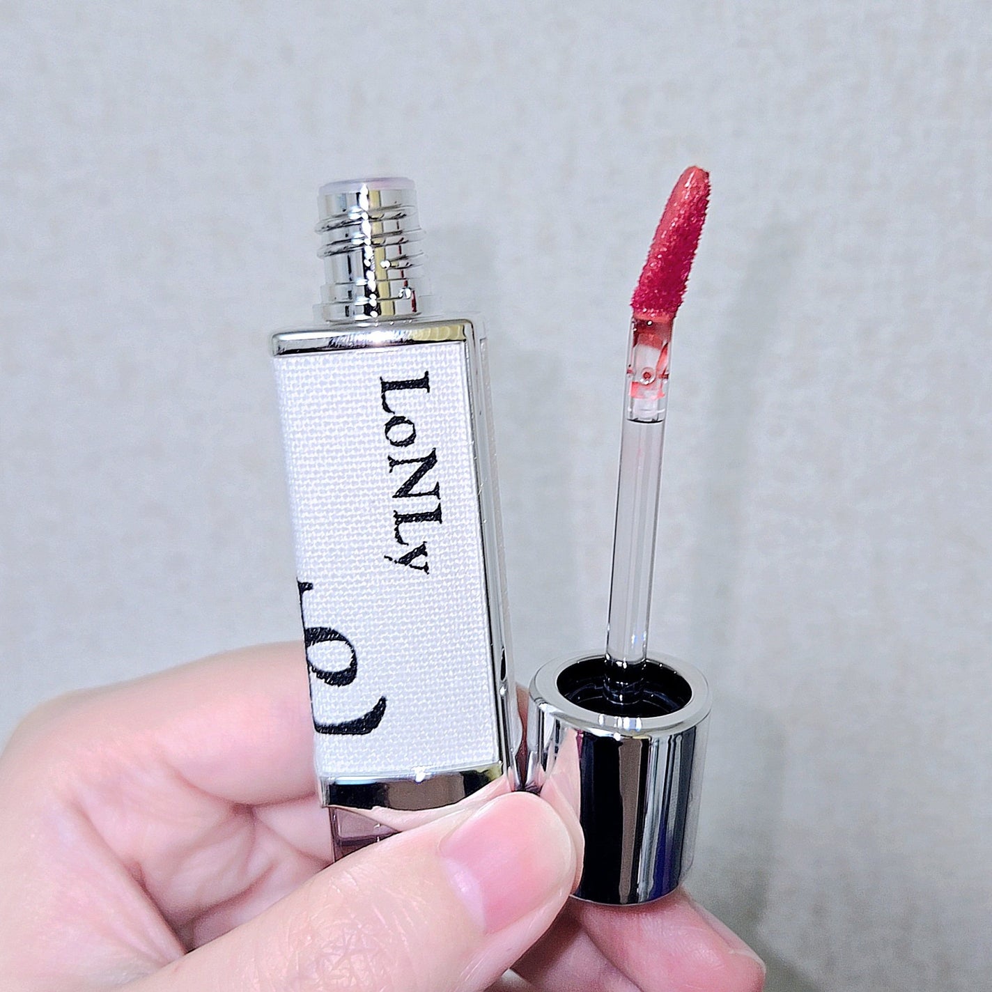 キャンドルライトジュレティント/LoNLy /リップティントを使ったクチコミ(2枚目)