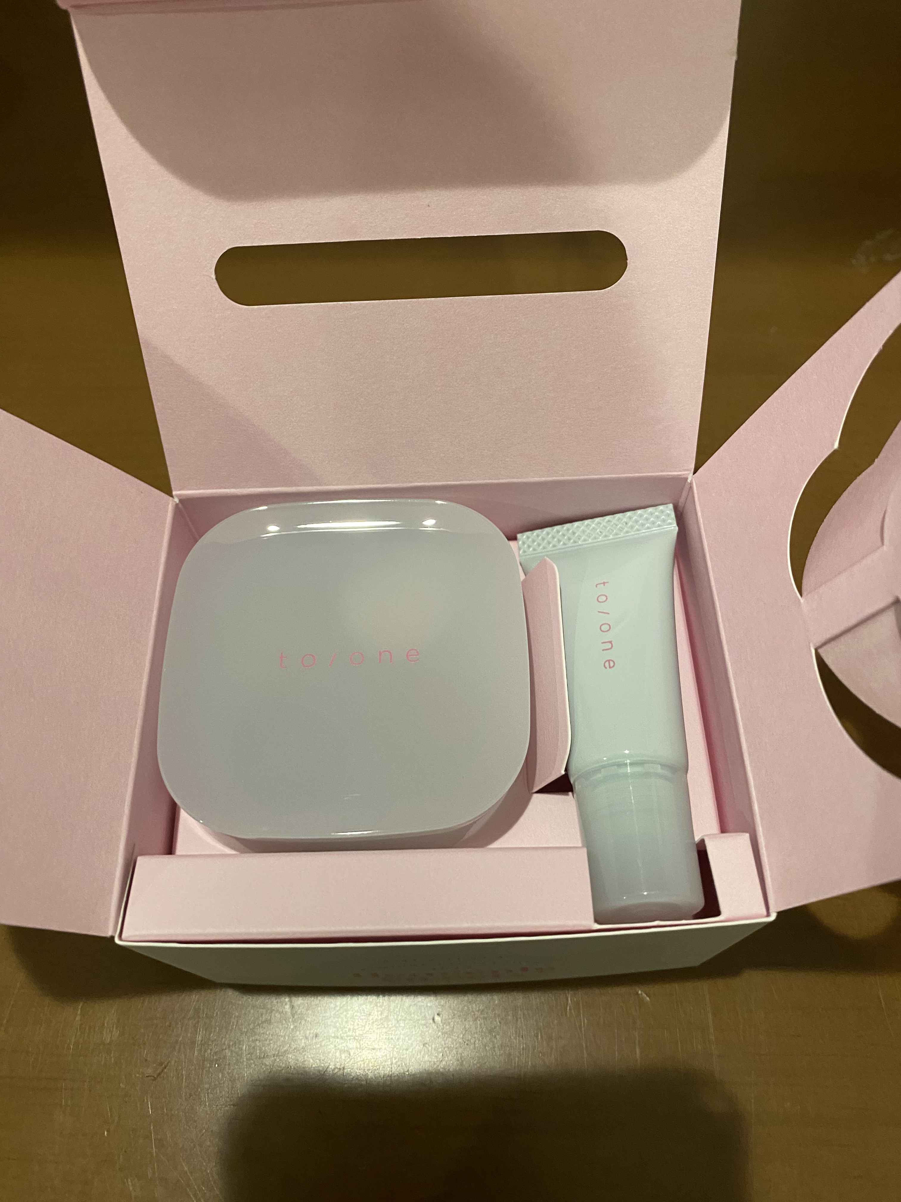 トーン ホリデー スイーツ ボックス Midnight Sweets ＆ Twinkle Caramel/to/one/メイクアップキットを使ったクチコミ（2枚目）