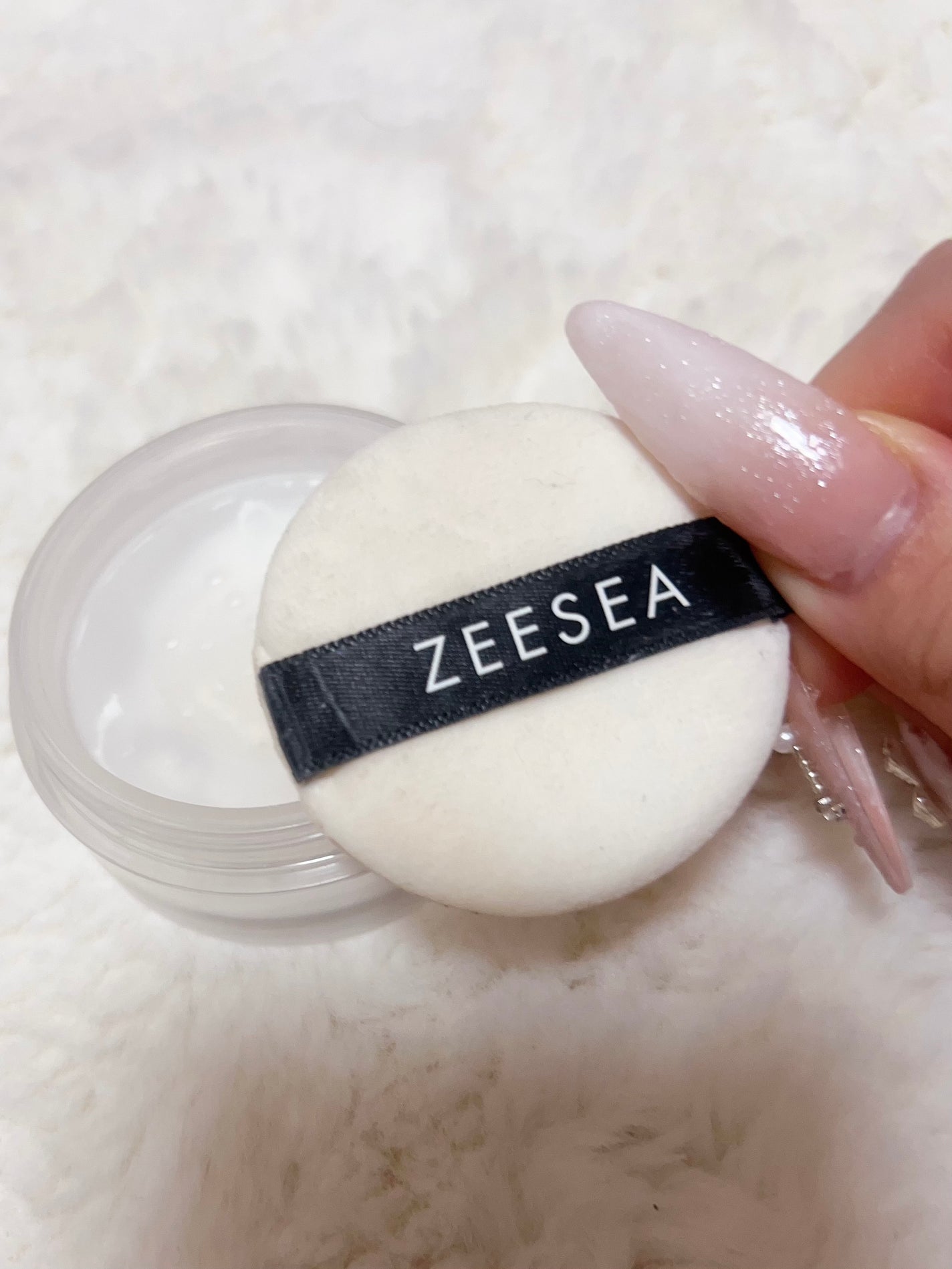 ZEESEA 「ゼロ」粉感皮脂コントロールルースパウダー/ZEESEA/ルースパウダーを使ったクチコミ(2枚目)