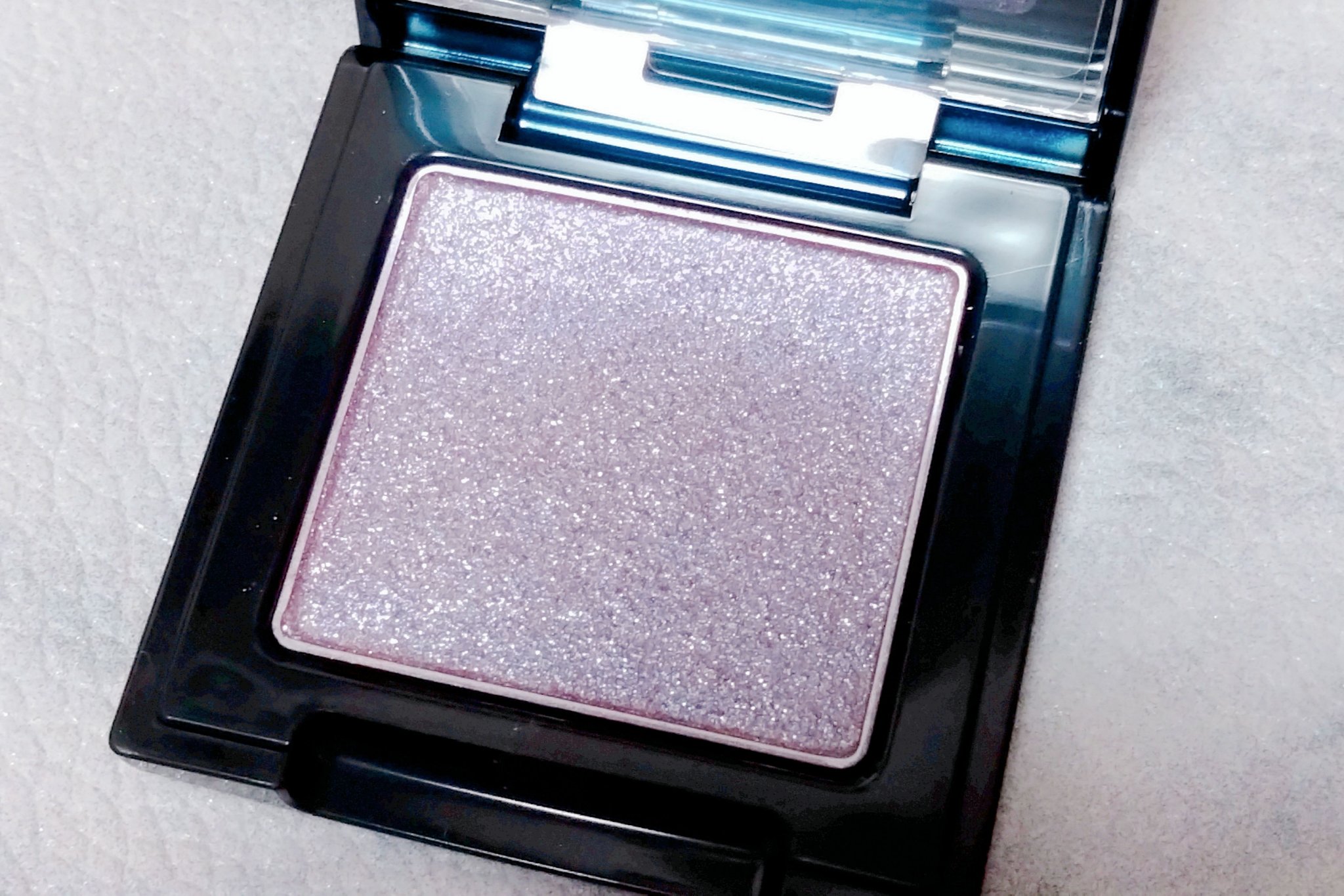 ラズル アイカラー/エレガンス ラズル /単色アイシャドウを使ったクチコミ（3枚目）