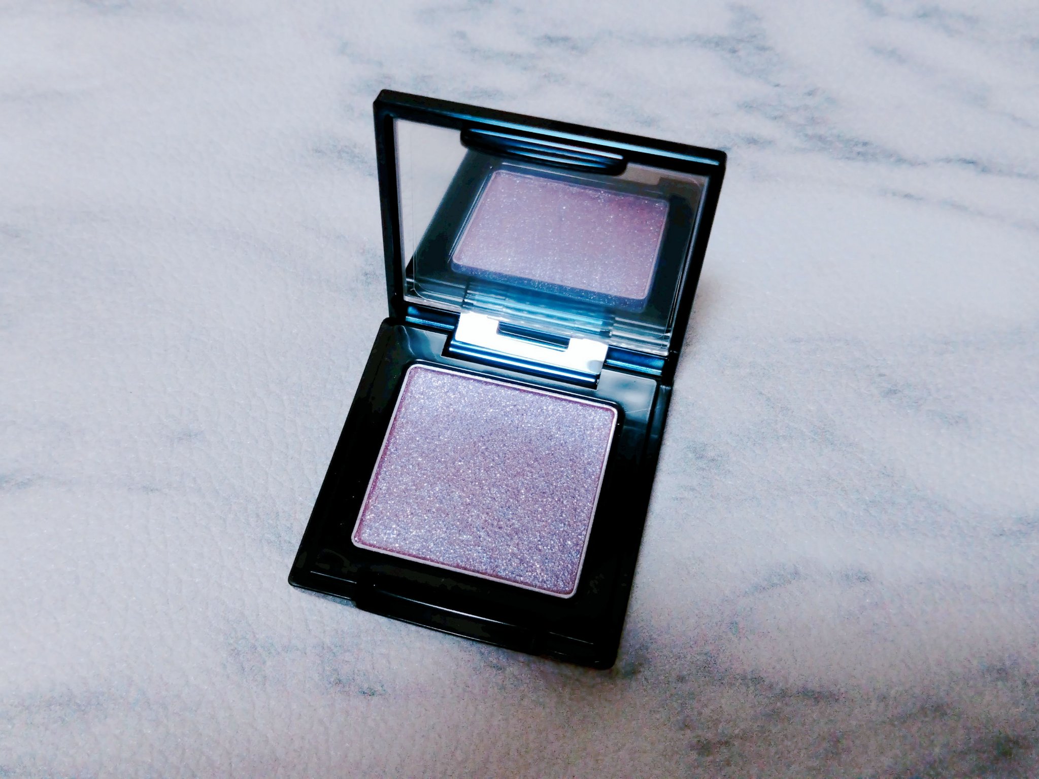 ラズル アイカラー/エレガンス ラズル /単色アイシャドウを使ったクチコミ（2枚目）