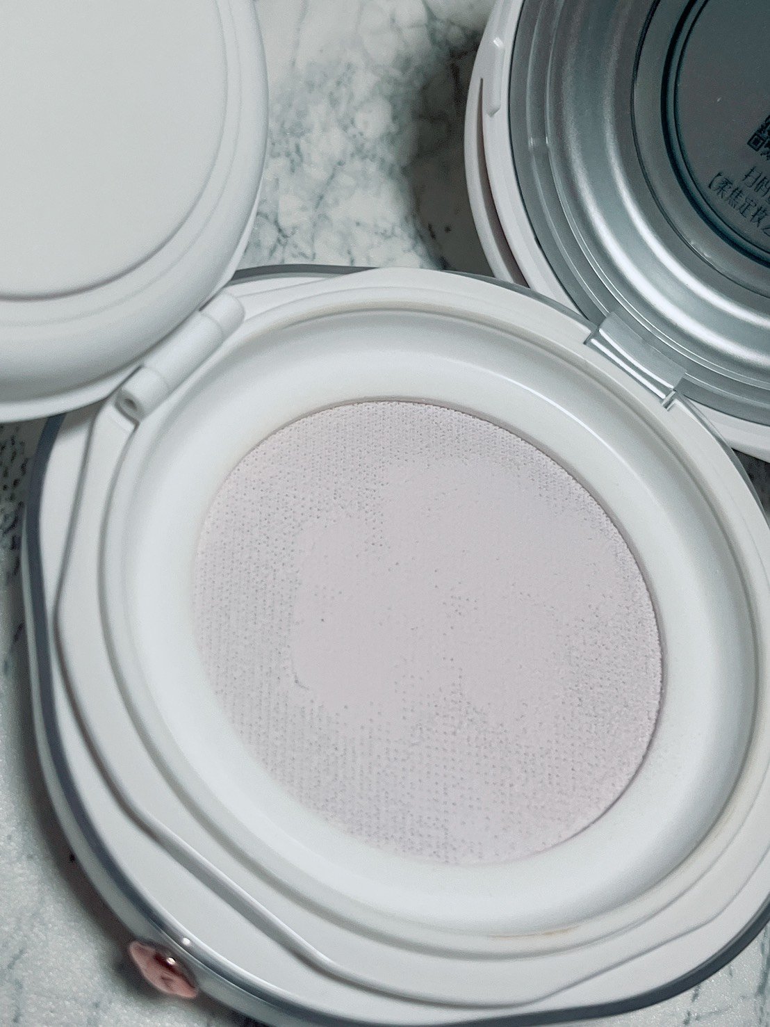 玉養桃花 ルースパウダー/花西子/ルースパウダーを使ったクチコミ（3枚目）