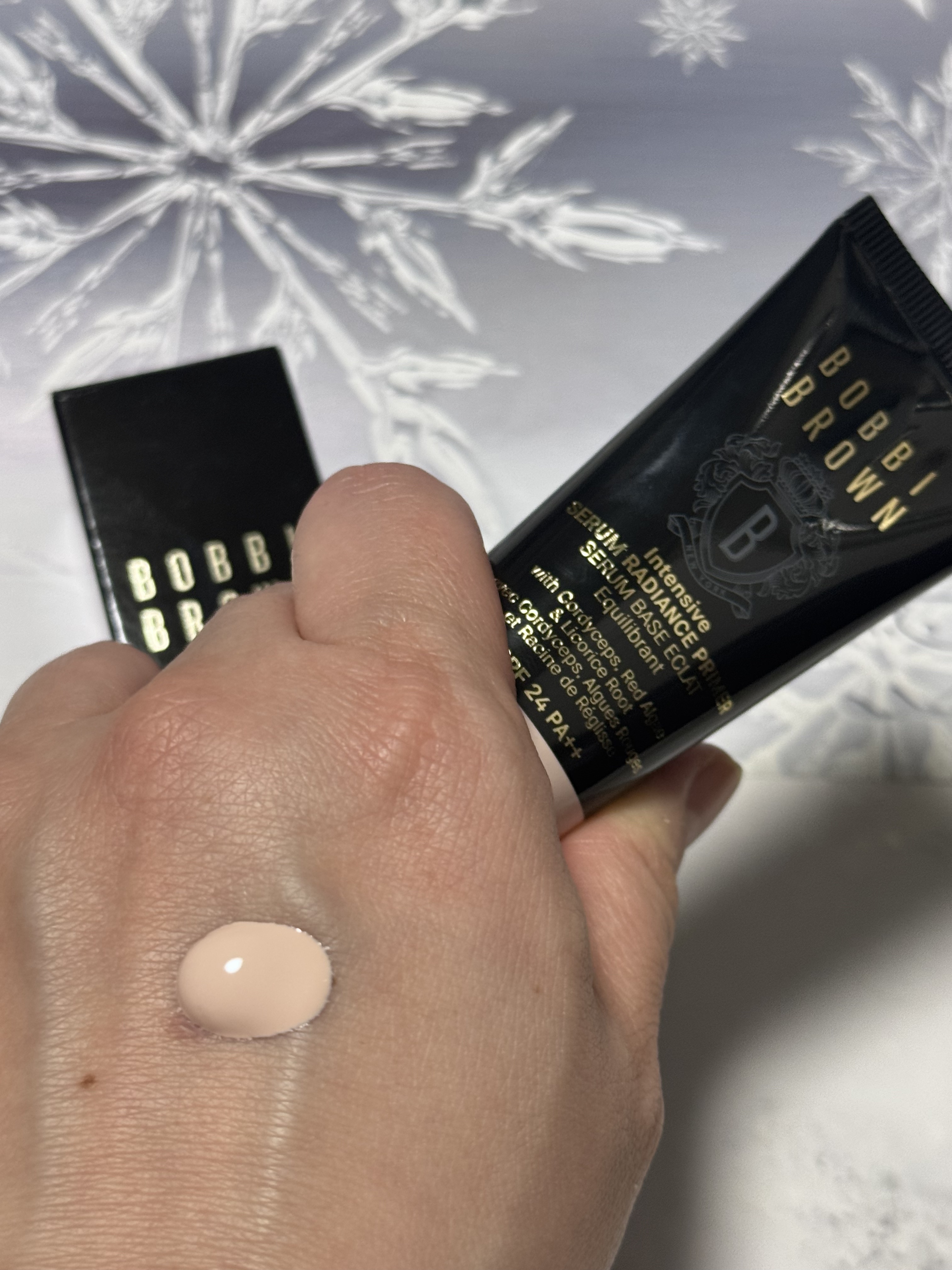 インテンシブ セラム ラディアンス プライマー/BOBBI BROWN/化粧下地を使ったクチコミ（3枚目）