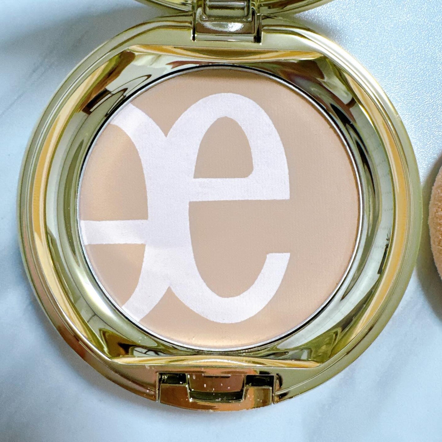 リファイン ヴェルヴェティ ファンデーション/Elégance/パウダーファンデーションを使ったクチコミ(2枚目)