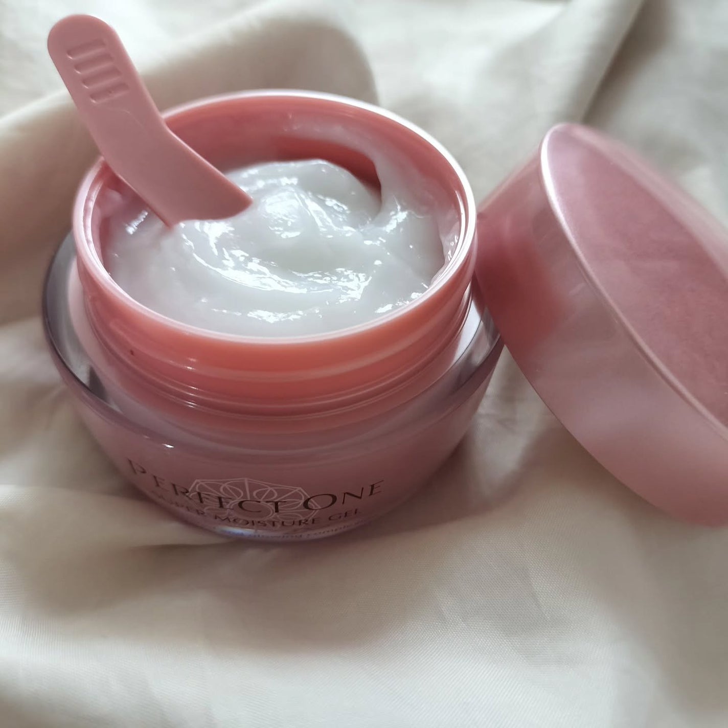 パーフェクトワン 薬用スーパーモイスチャージェル/パーフェクトワン/オールインワン化粧品を使ったクチコミ(2枚目)