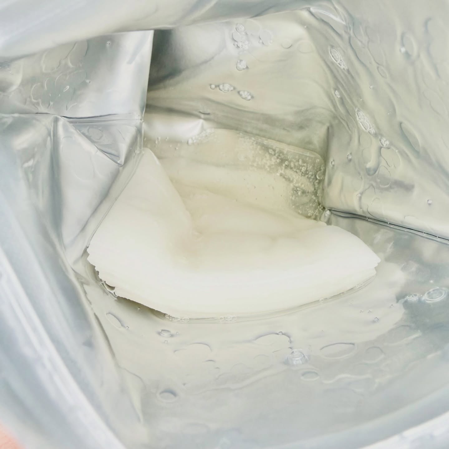 CICIBELLA エッセンスマスク RETINOL ＆ GLUTATHIONE/CICIBELLA/シートマスク・パックを使ったクチコミ（2枚目）