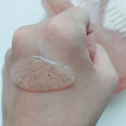 スクラブボディウォッシュ フラワーマーケット ホワイトチューリップ/LUV SCENT/ボディスクラブを使ったクチコミ(2枚目)