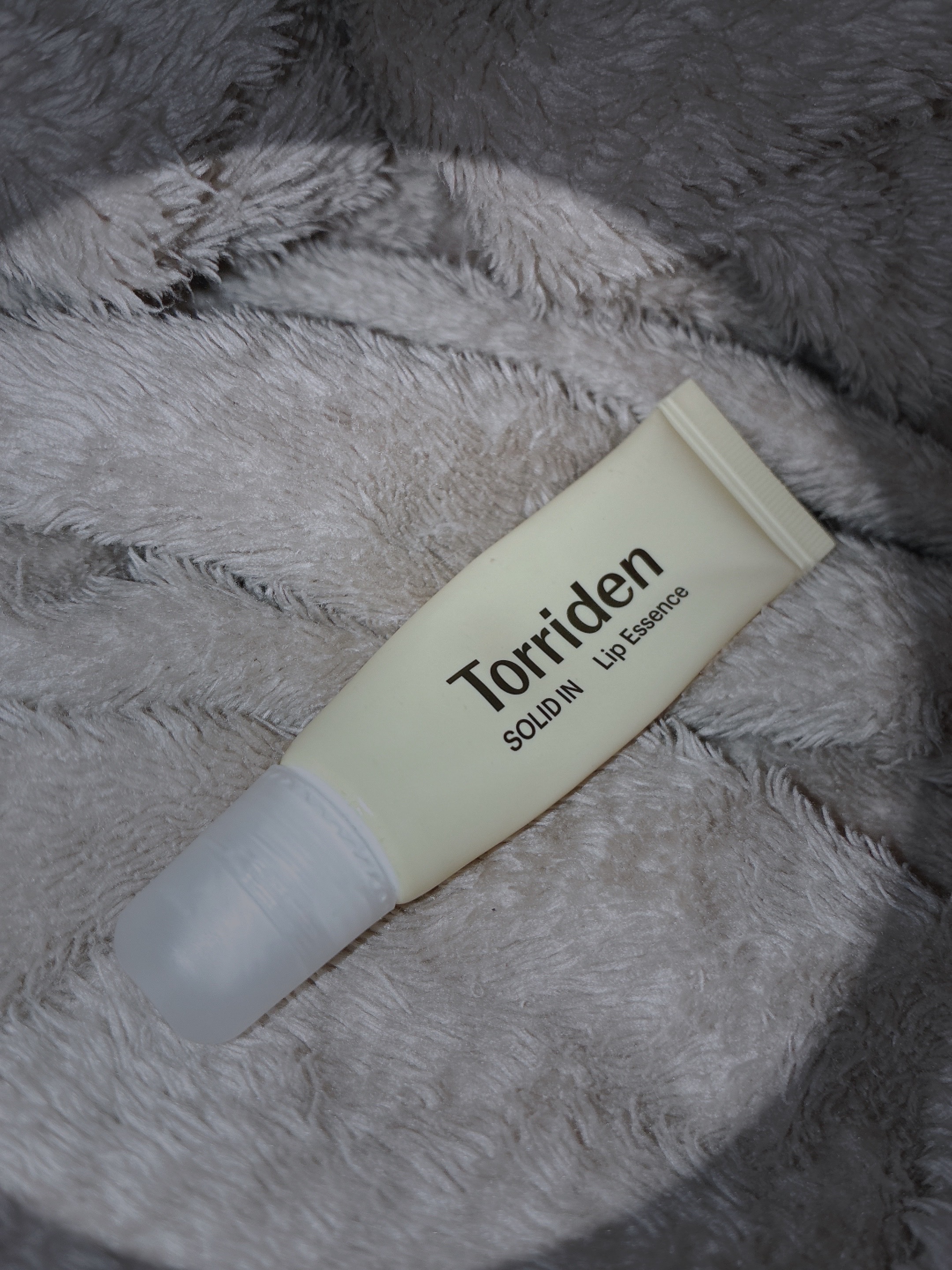 ソリッドイン リップエッセンス/Torriden/リップ美容液を使ったクチコミ（1枚目）