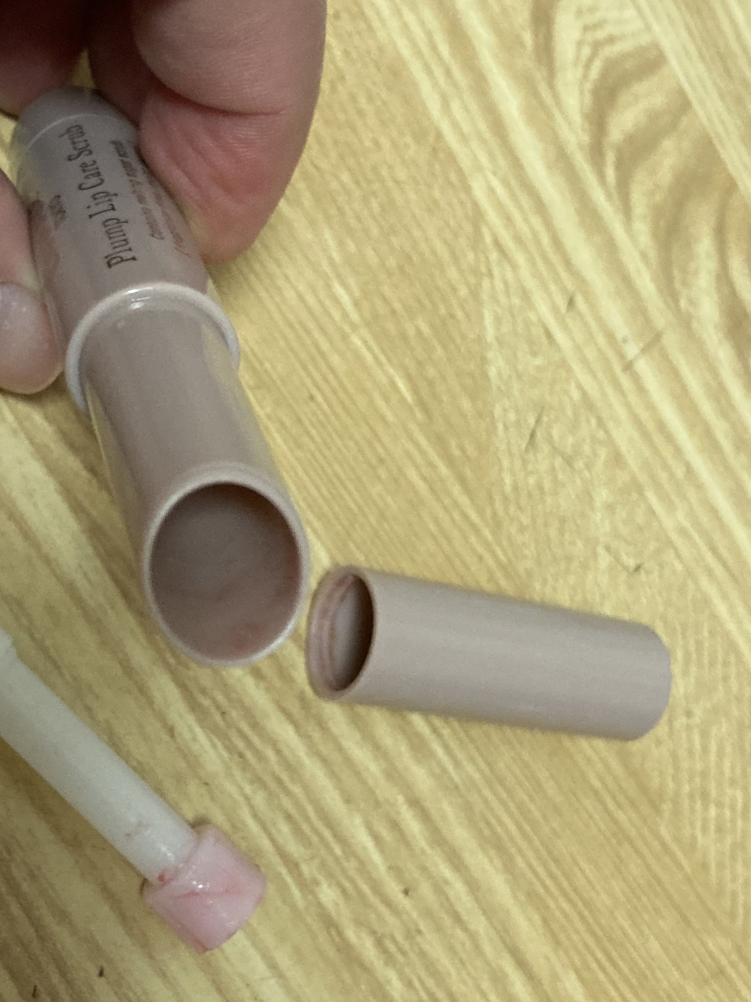 プランプリップケアスクラブ/キャンメイク/リップスクラブを使ったクチコミ（1枚目）