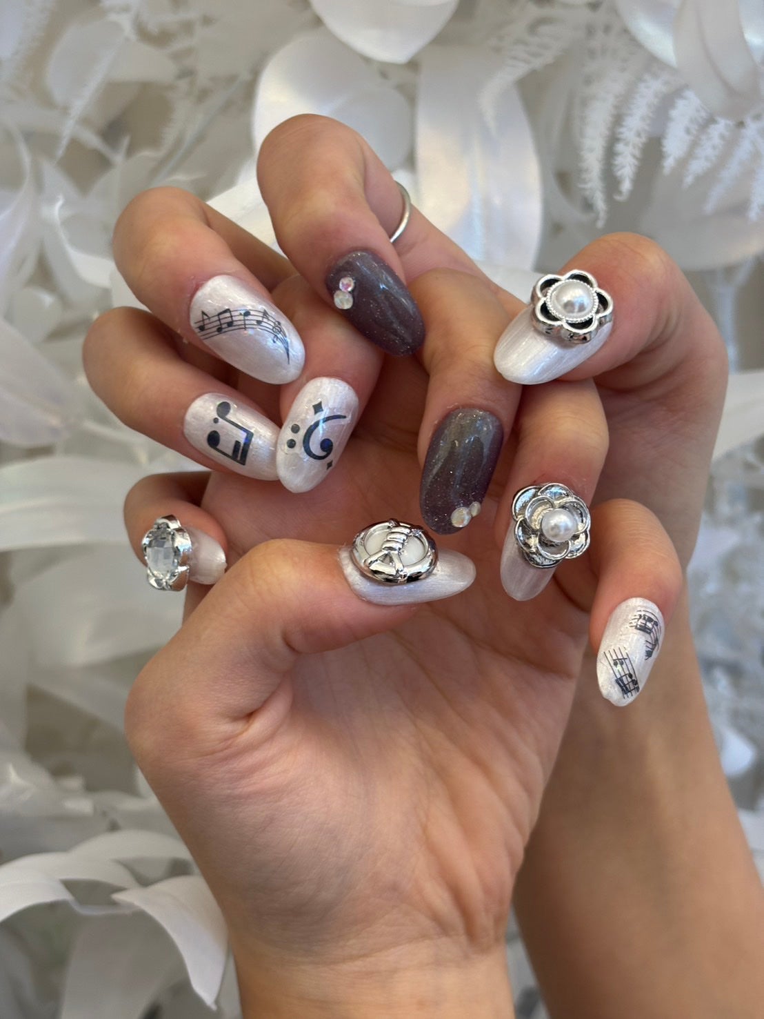 𝐶𝑙𝑎𝑟𝑎...♪*゜ on LIPS 「#ネイル#ネイルデザイン#ネイルアート#セルフネイル#ネイルチ..」(1枚目)