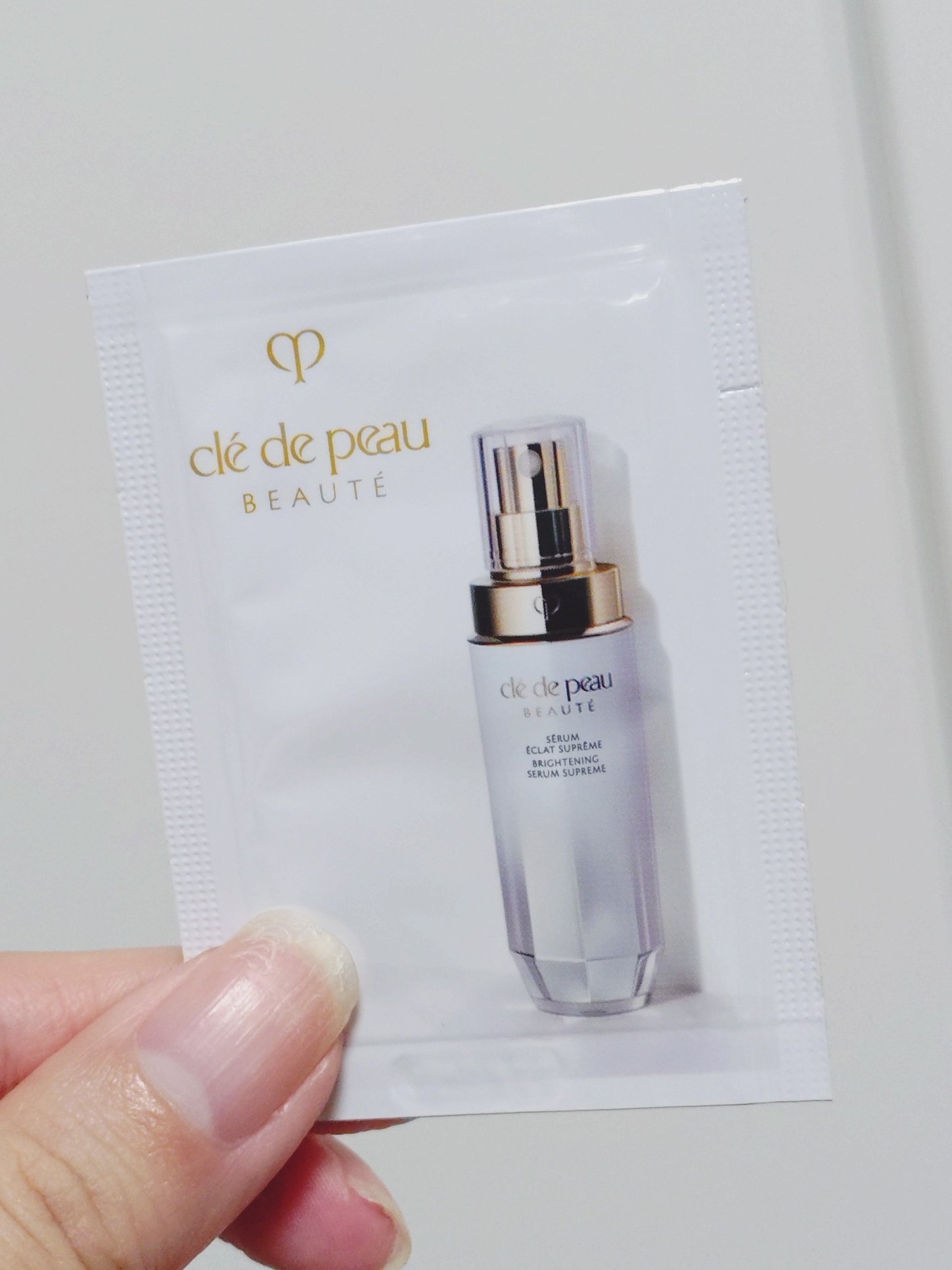 ■クレ・ド・ポー ボーテ
セラムエクラＳ

#サンプル を使用。
私の肌だと資生堂系列のスキンケアは合わないことが多いんだけど、これは問題なく使えました🙆‍♀️
香りも上品で控えめな感じで好印象ではあるのだけど、それを上回るエタノール😇