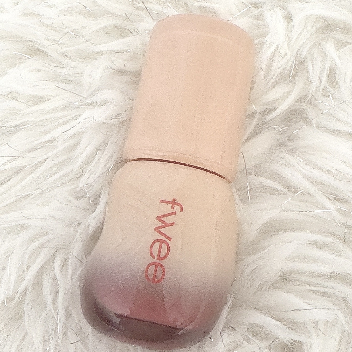 フィー 3Dボリューミンググロス/fwee/リップグロスを使ったクチコミ（2枚目）