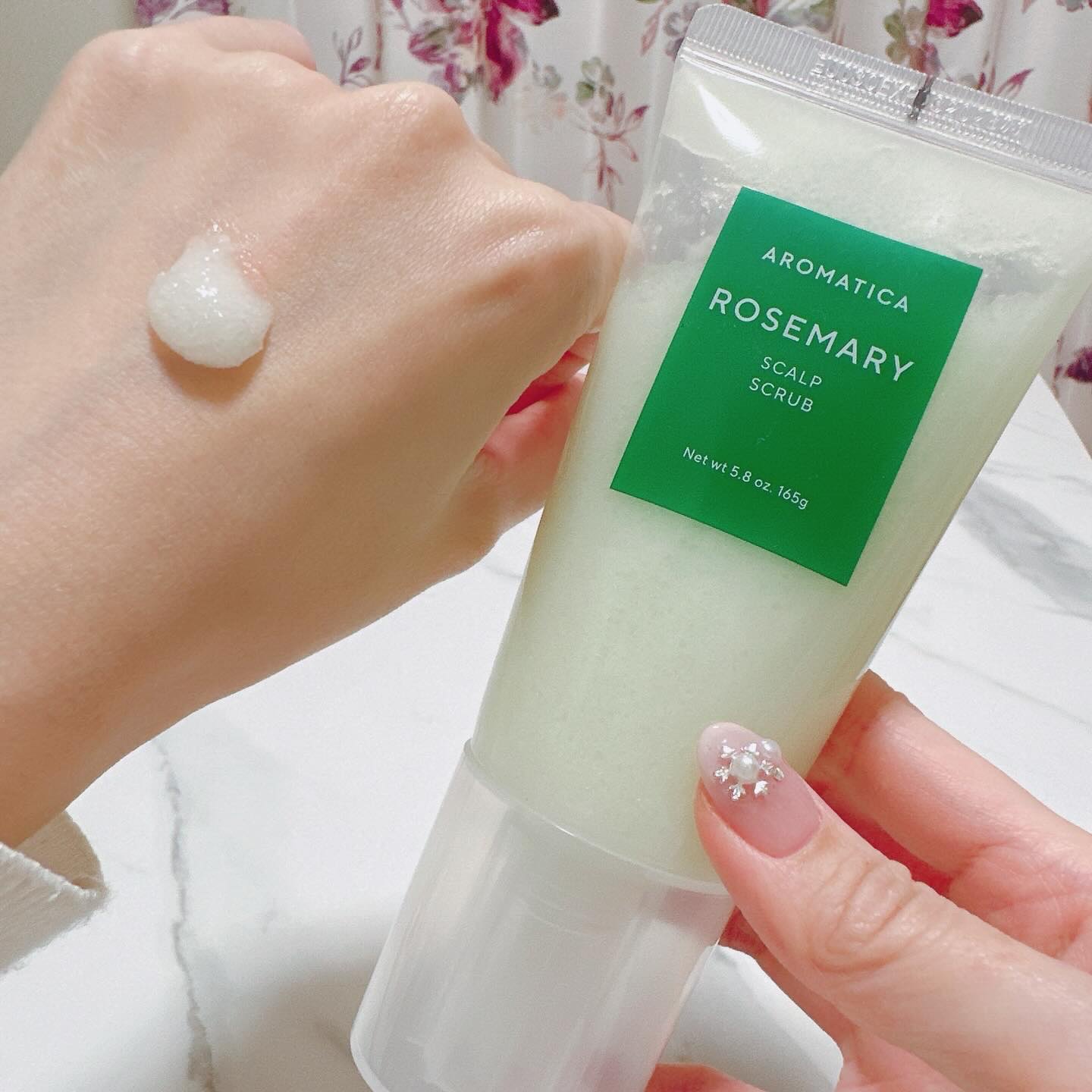 ローズマリー スカルプ スクラブ/AROMATICA/ヘッドスクラブを使ったクチコミ（2枚目）