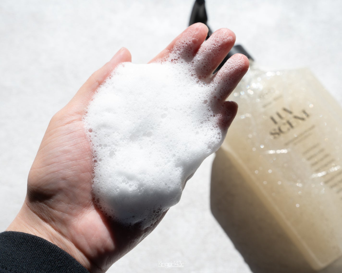 スクラブボディウォッシュ ホワイトシャツ リネンコットン/LUV SCENT/ボディスクラブを使ったクチコミ(5枚目)