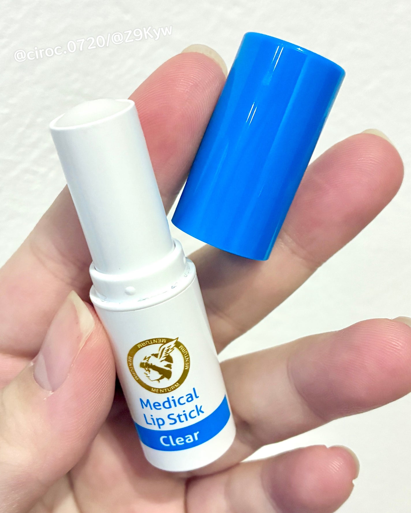 薬用メディカルリップスティックCn/メンターム/リップクリームを使ったクチコミ(2枚目)