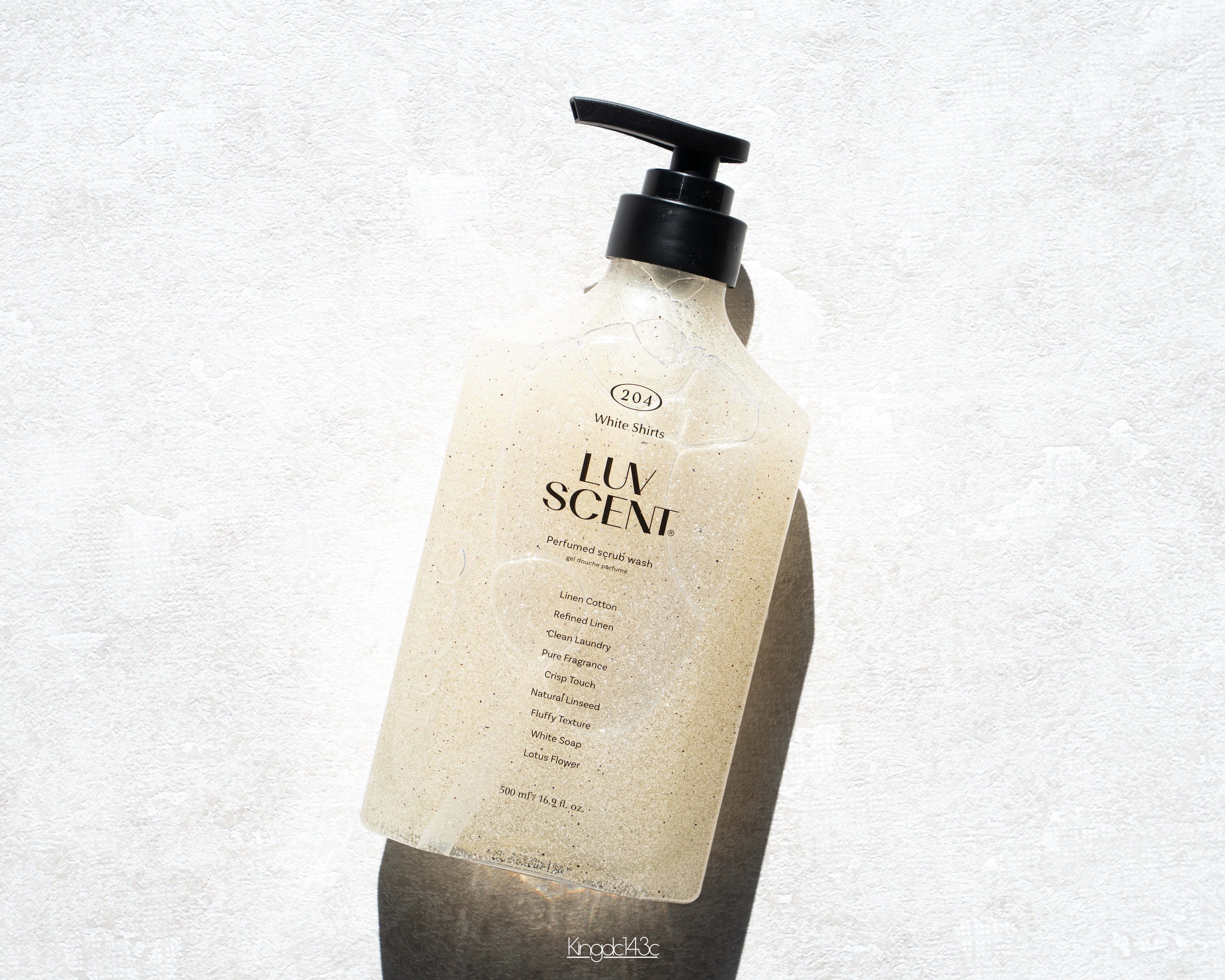 スクラブボディウォッシュ ホワイトシャツ リネンコットン/LUV SCENT/ボディスクラブを使ったクチコミ（1枚目）