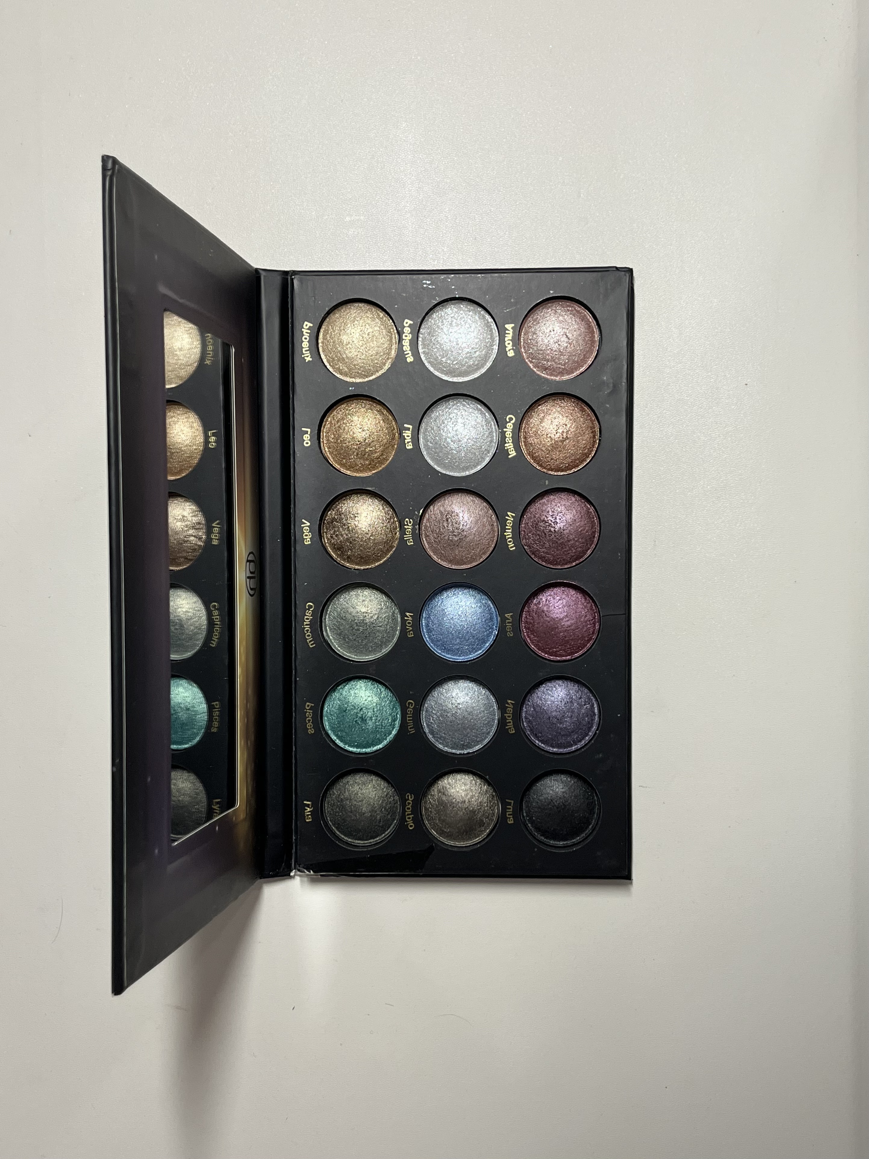 SUPER NOVA/bh cosmetics/アイシャドウパレットを使ったクチコミ（1枚目）