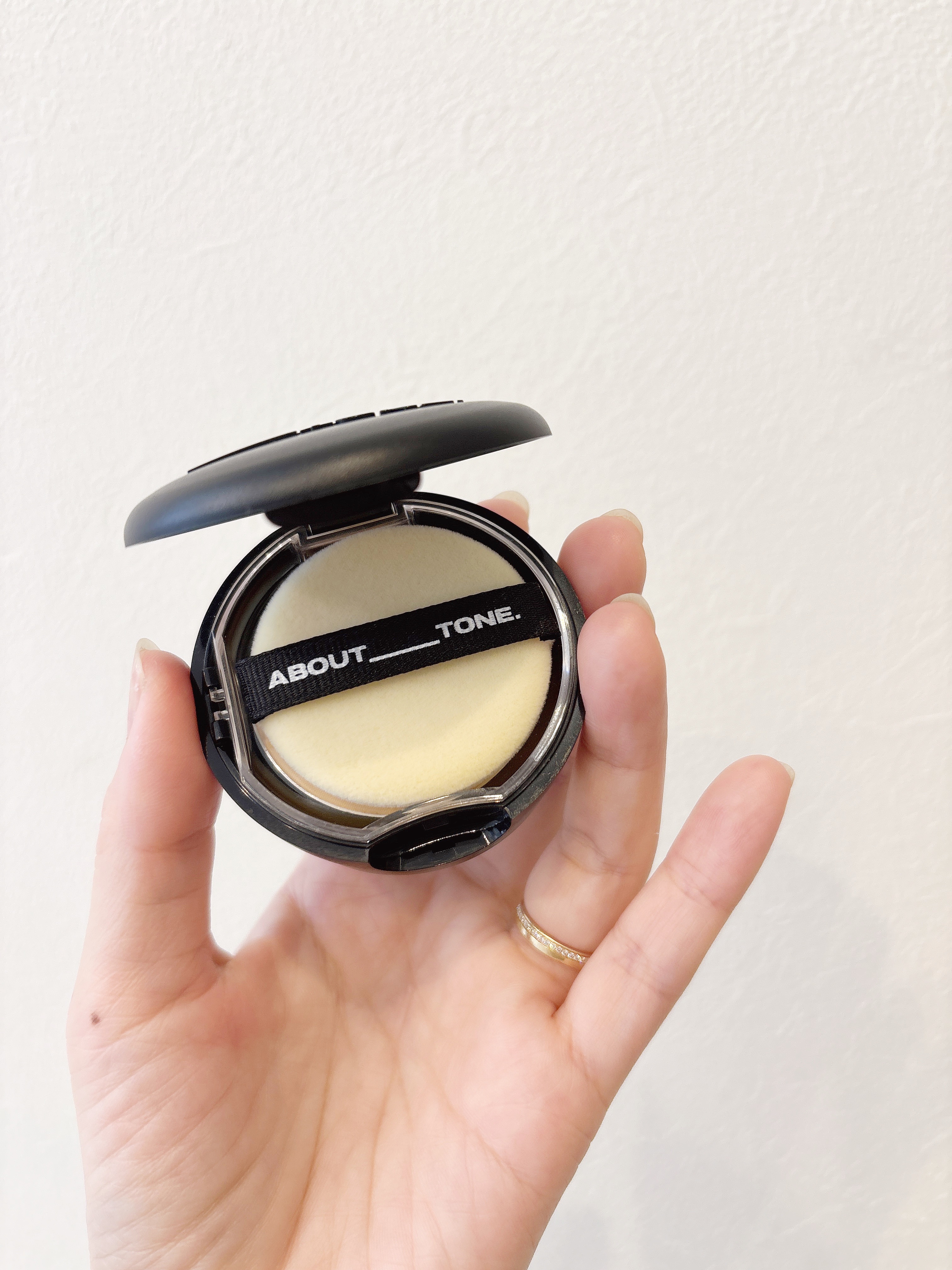ブラーパウダーパクト/ABOUT TONE/プレストパウダーを使ったクチコミ（1枚目）