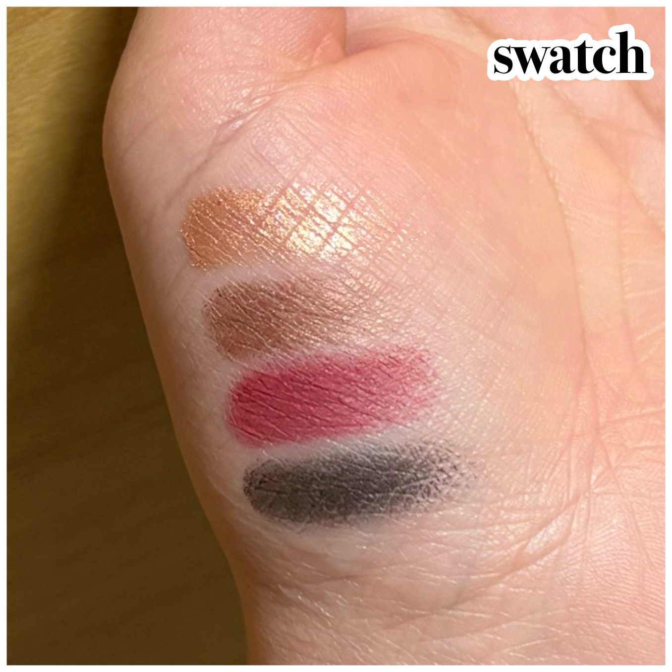 ＆be &be パレットアイシャドウのクチコミ「全く色味見ずに買ったんですが
とってもお洒落で好みの配色でした！

赤いアイシャドウと言うかメ.....」（2枚目）