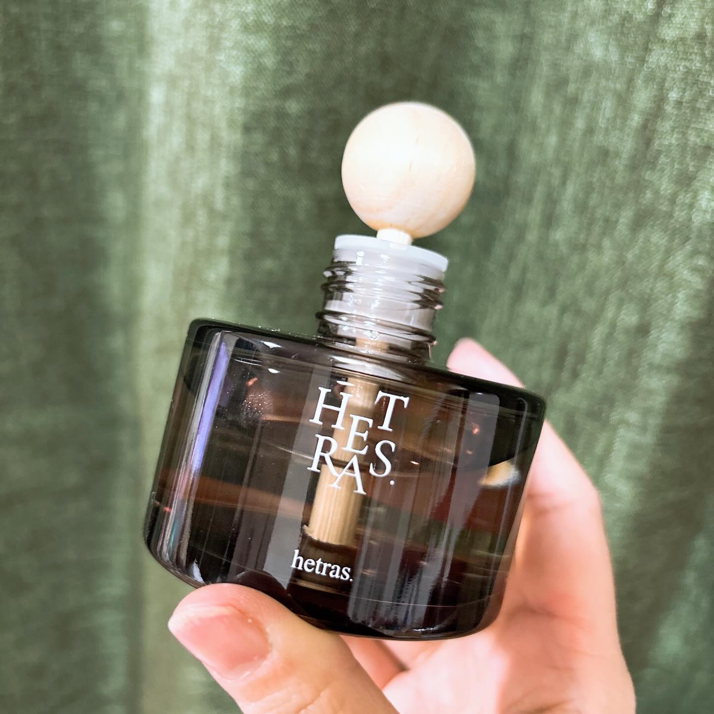 プレミアムミニディフューザー77ml×2本 /hetras/ルームフレグランスを使ったクチコミ（3枚目）