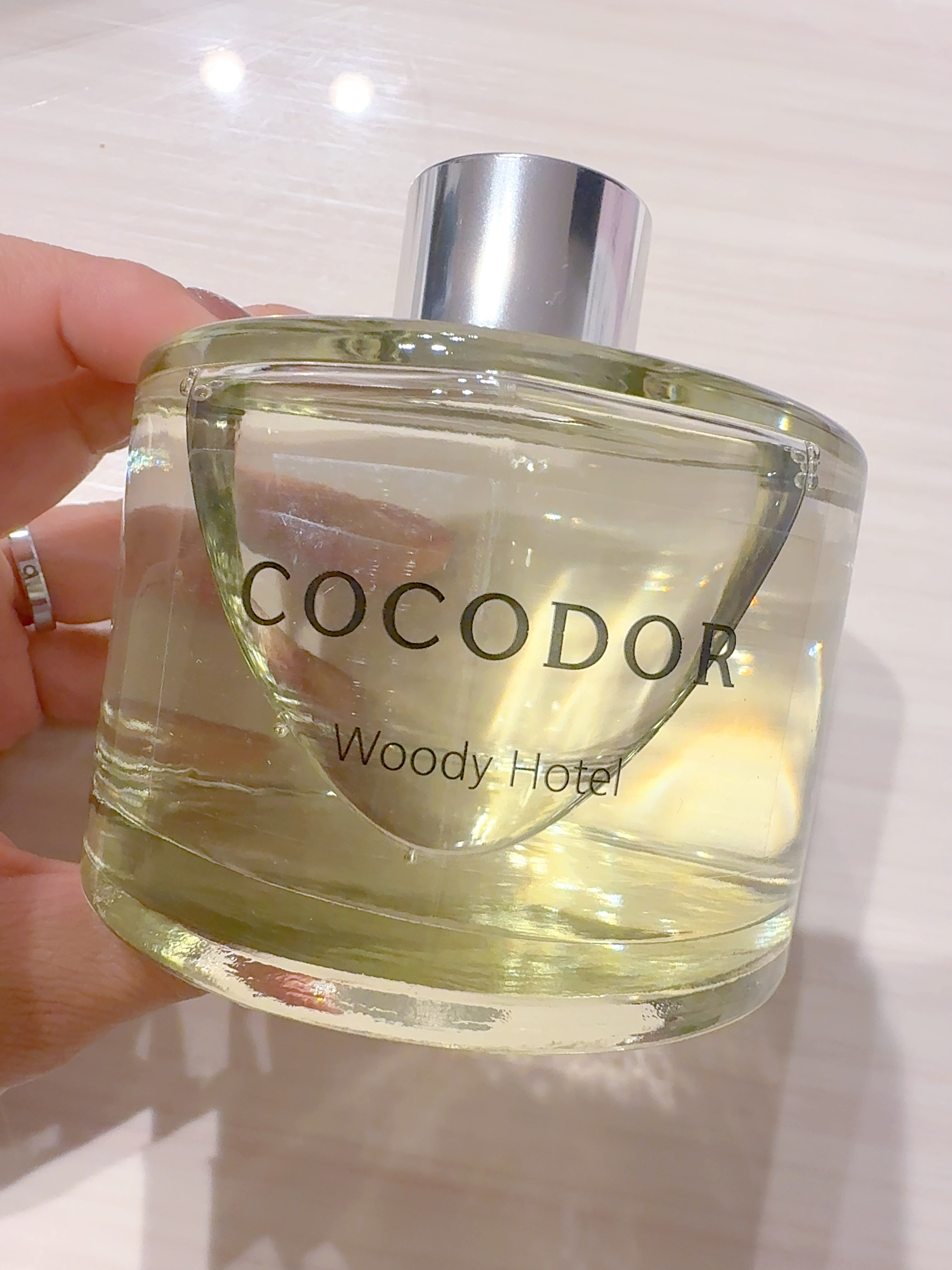 シグネチャー リードディフューザーウッディホテル/COCODOR/ルームフレグランスを使ったクチコミ（3枚目）