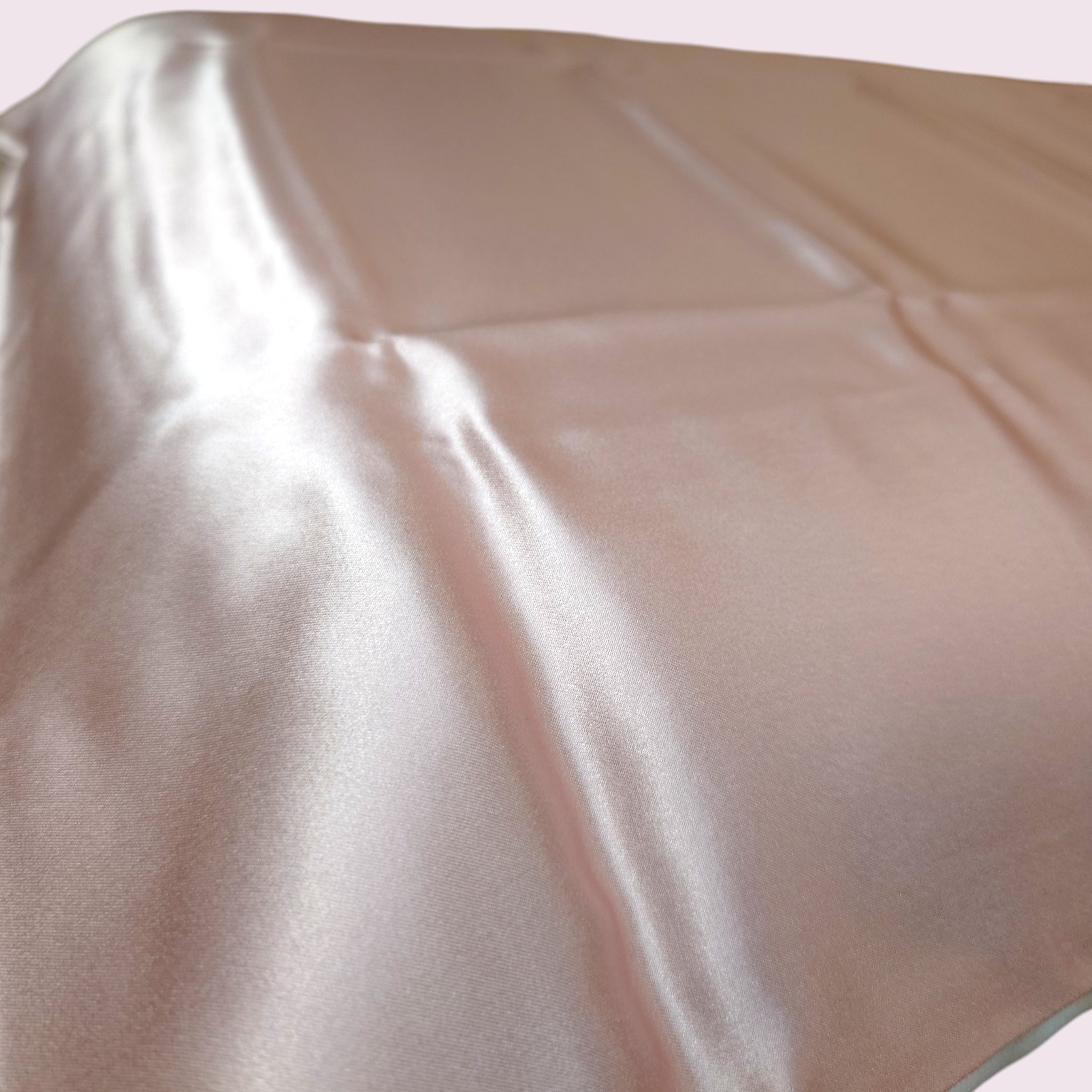 シルク枕カバー/Utukky/ヘアケアグッズを使ったクチコミ（3枚目）