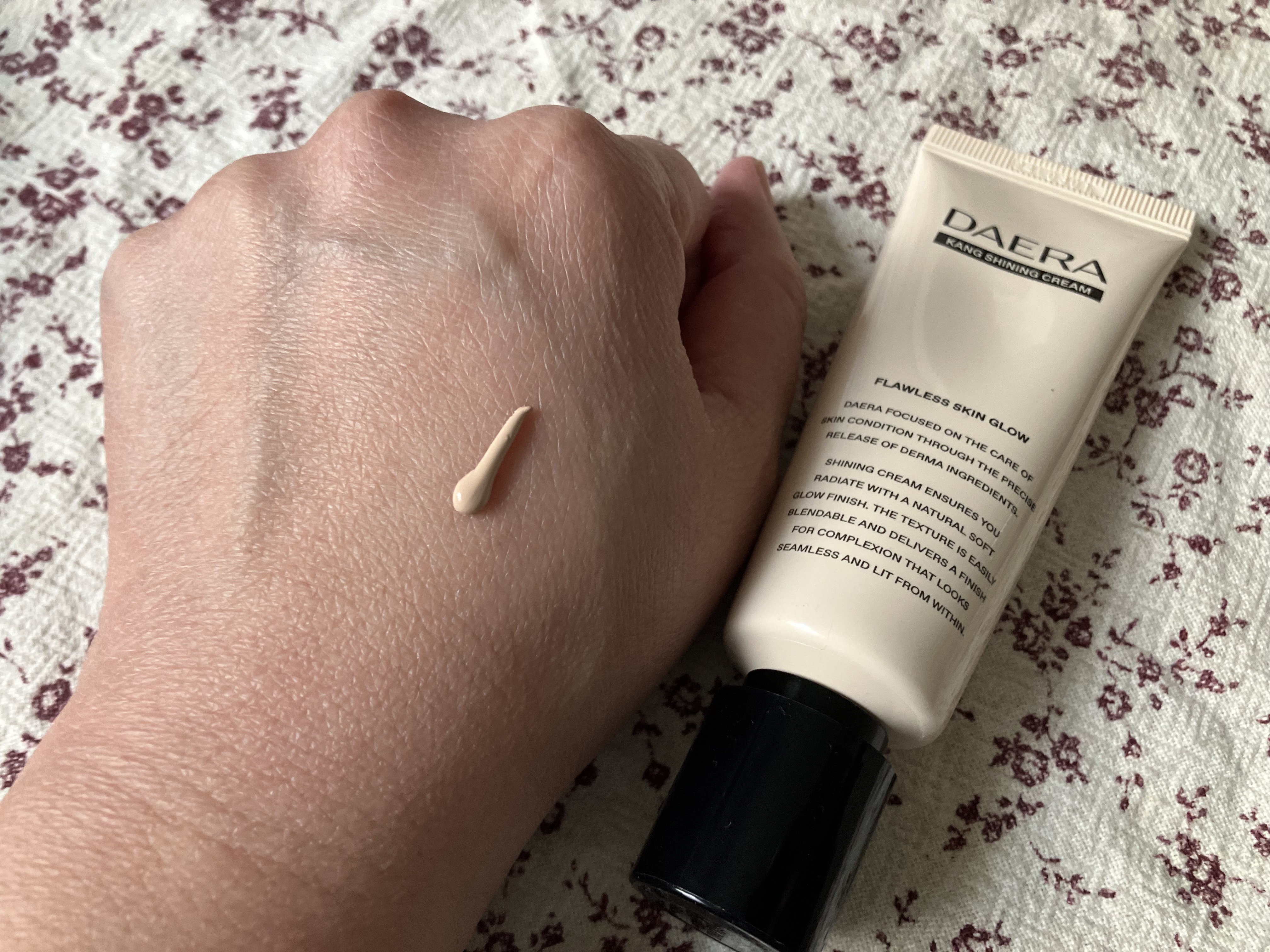 DAERA カンシャイニングクリームのクチコミ「DAERA
カンシャイニング クリームを
使ってみました✨✨

ワンカラーなので色選びに悩むこ.....」（3枚目）