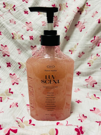スクラブボディウォッシュ フラワーマーケット ホワイトチューリップ/LUV SCENT/ボディスクラブを使ったクチコミ(1枚目)